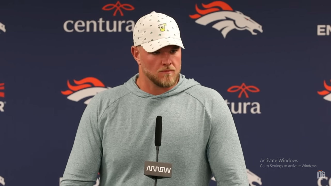 Denver Broncos right tackle mike mcglinchey