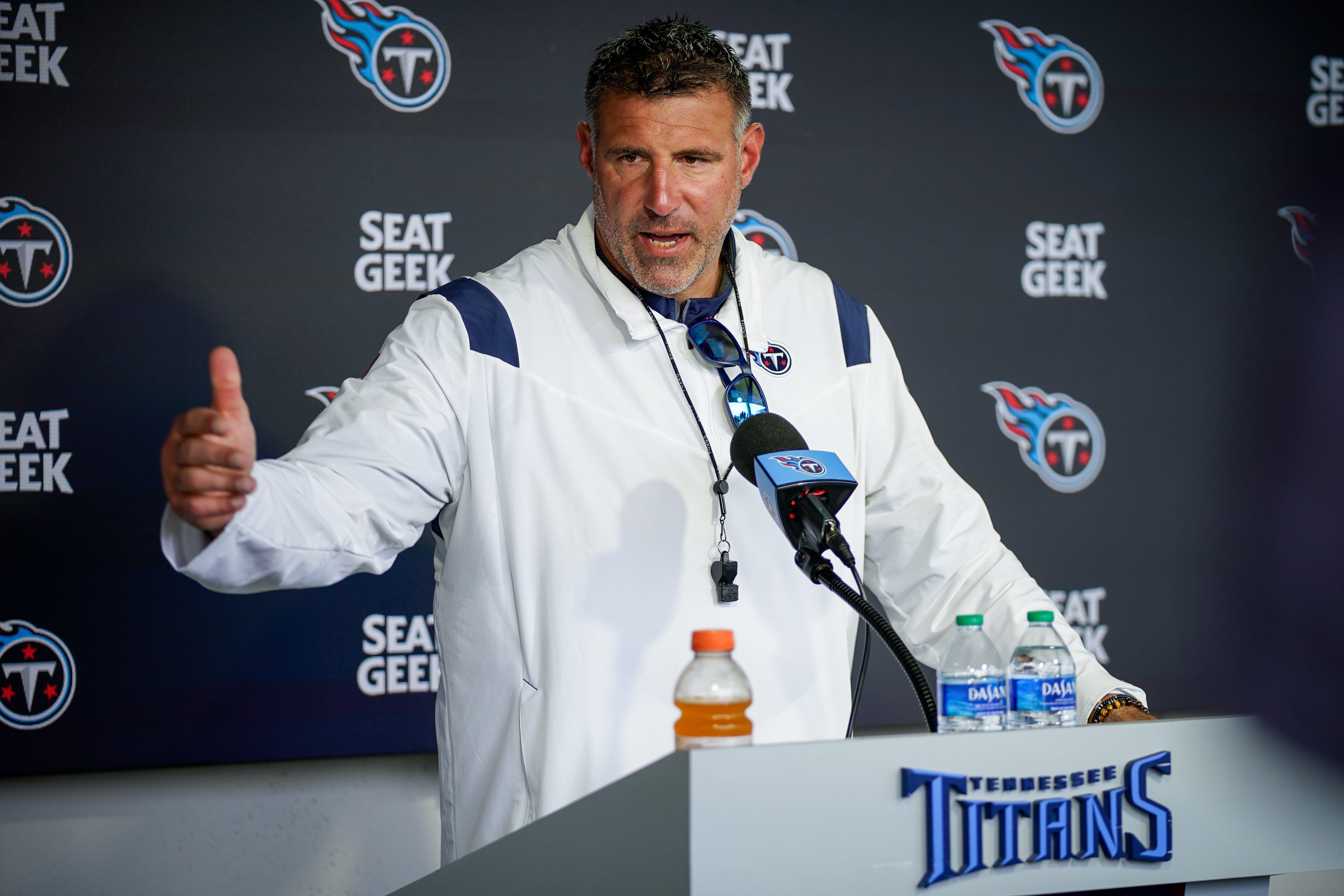 Tennessee Titans Mike Vrabel DeAndre Hopkins wide receiver WR free agent sign Arizona Cardinals NFL football stats news