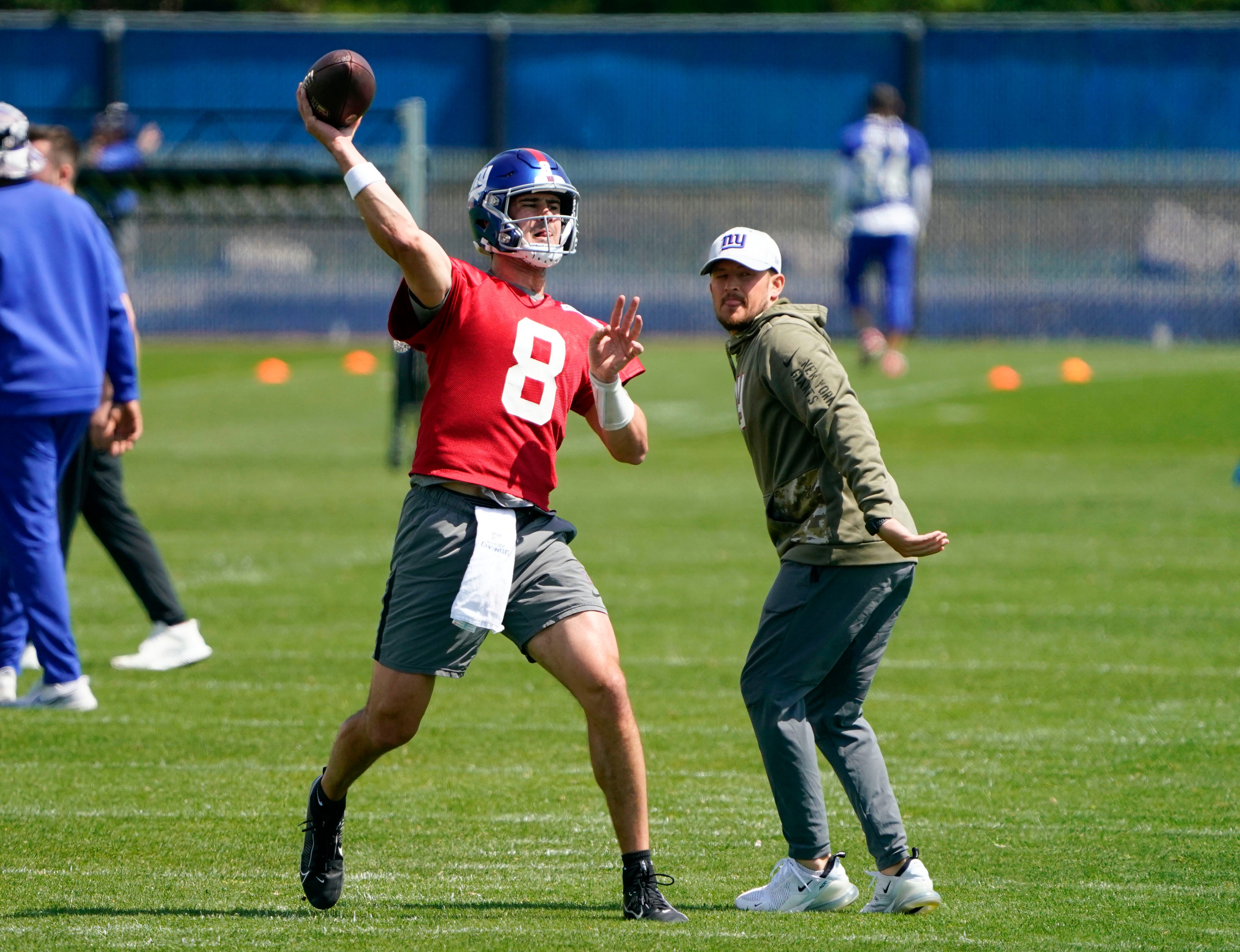 Giants Daniel Jones 2023 OTA's NFL News SI predictions