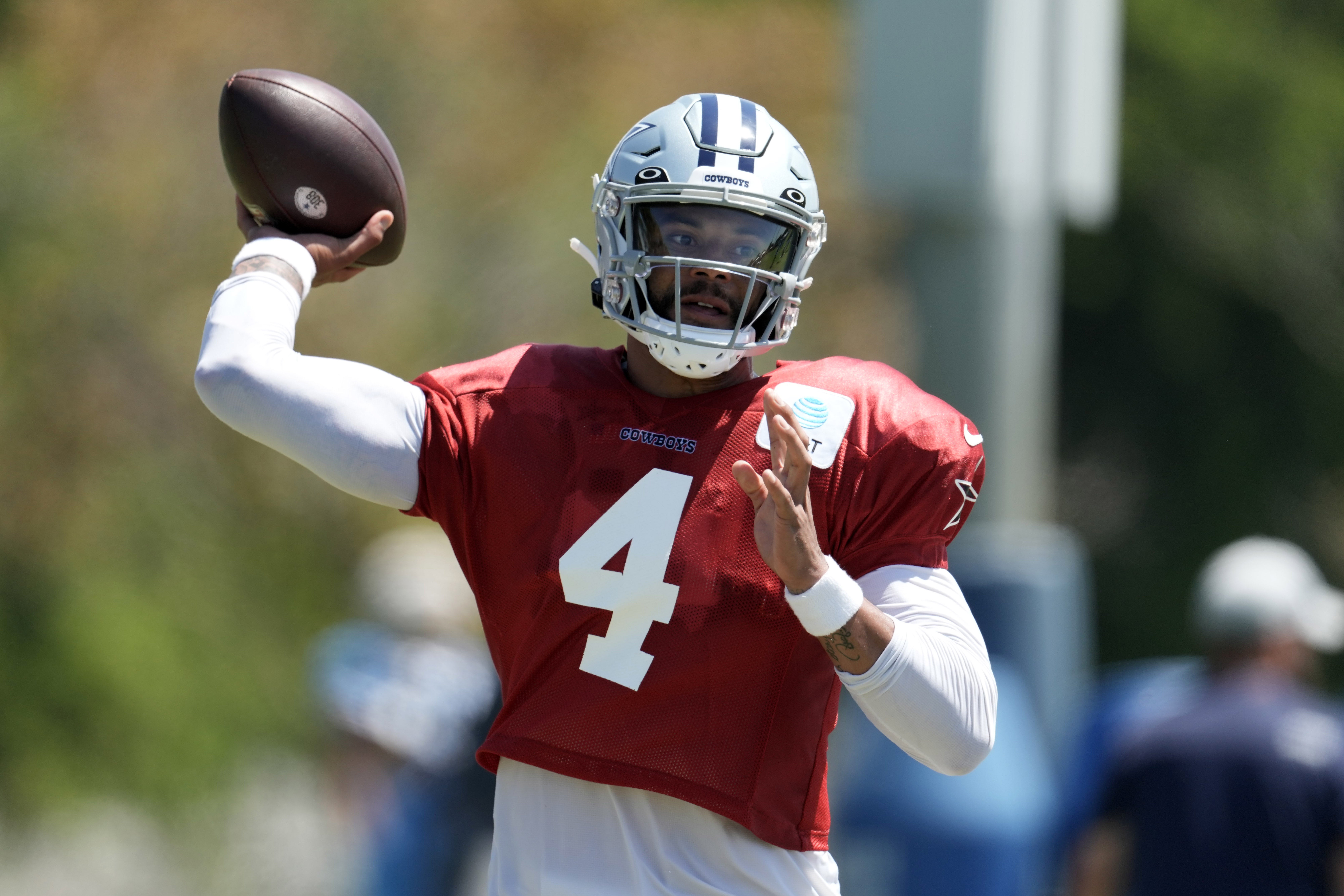 Dallas Cowboys QB Dak Prescott in practice