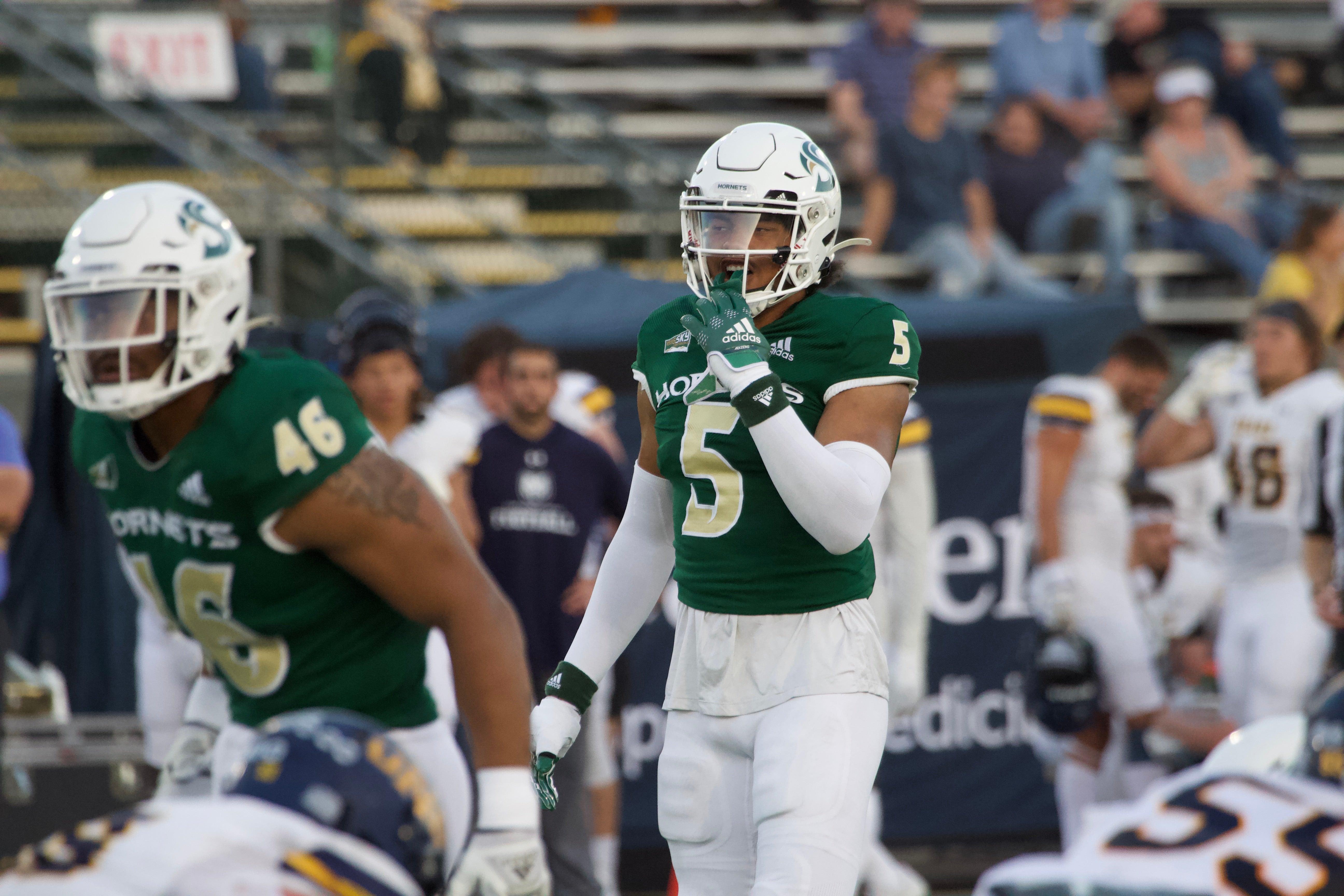 Marte Mapu Patriots OTAs