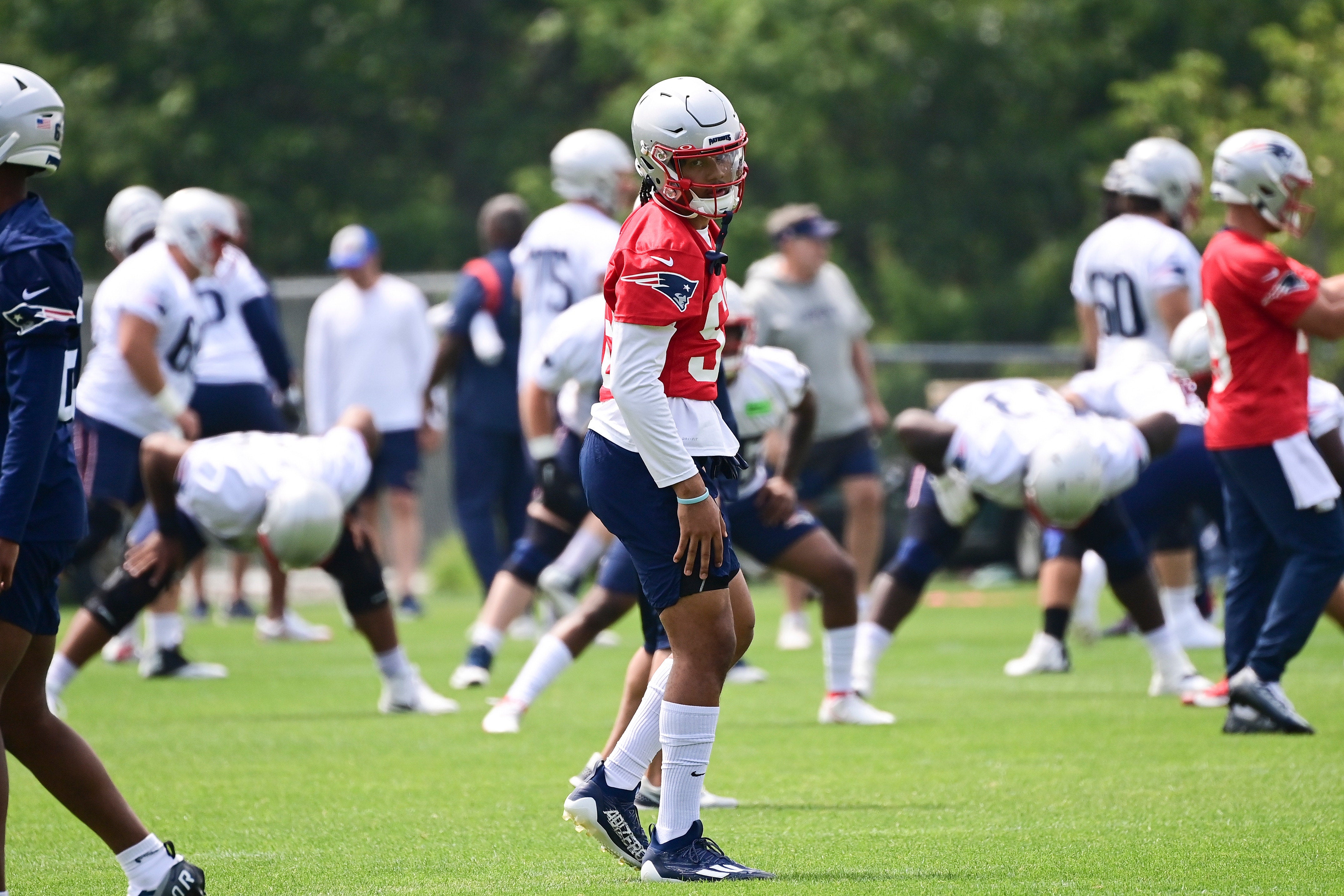 Marte Mapu Patriots defense