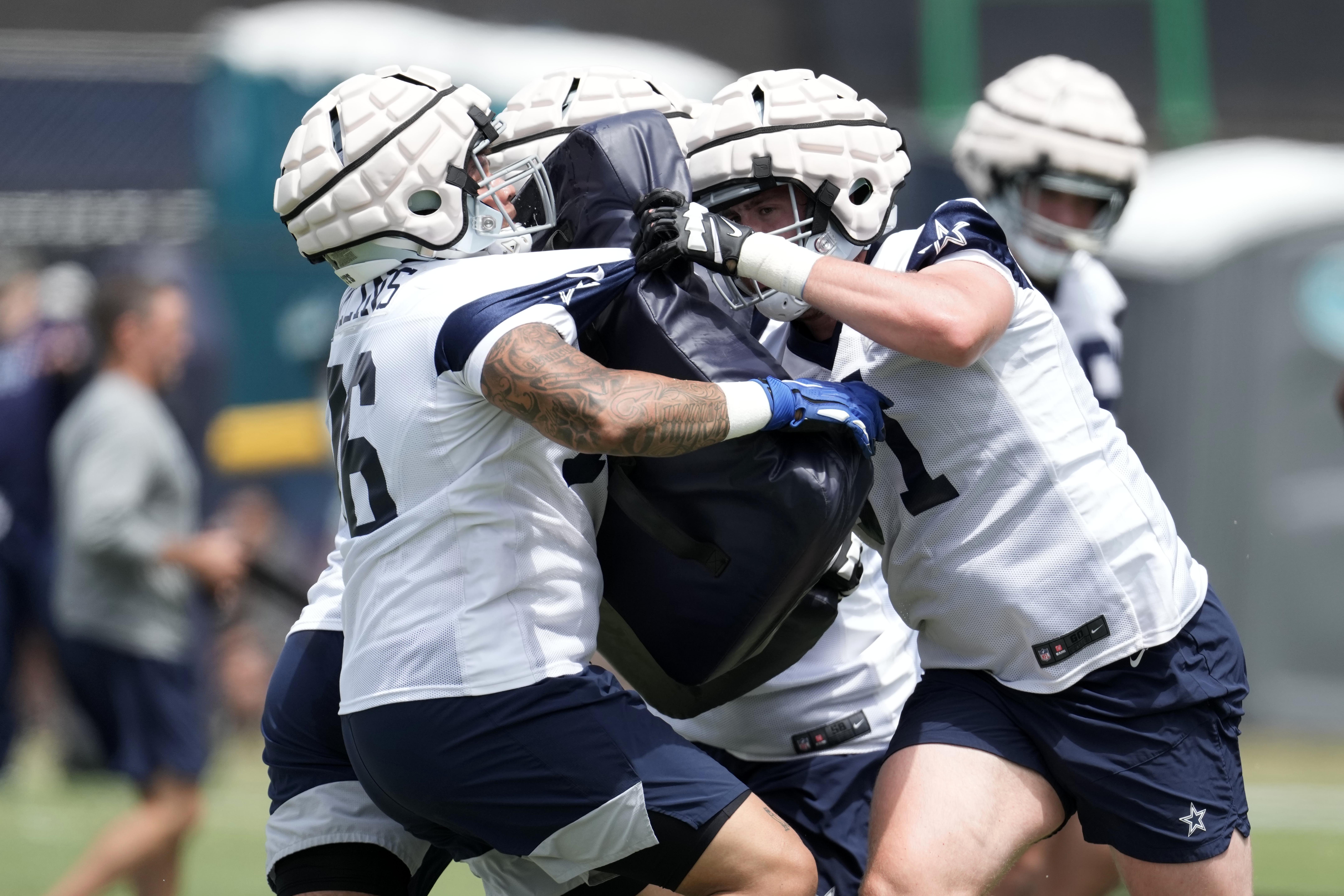 Dallas Cowboys OL Matt Waletzko in practice
