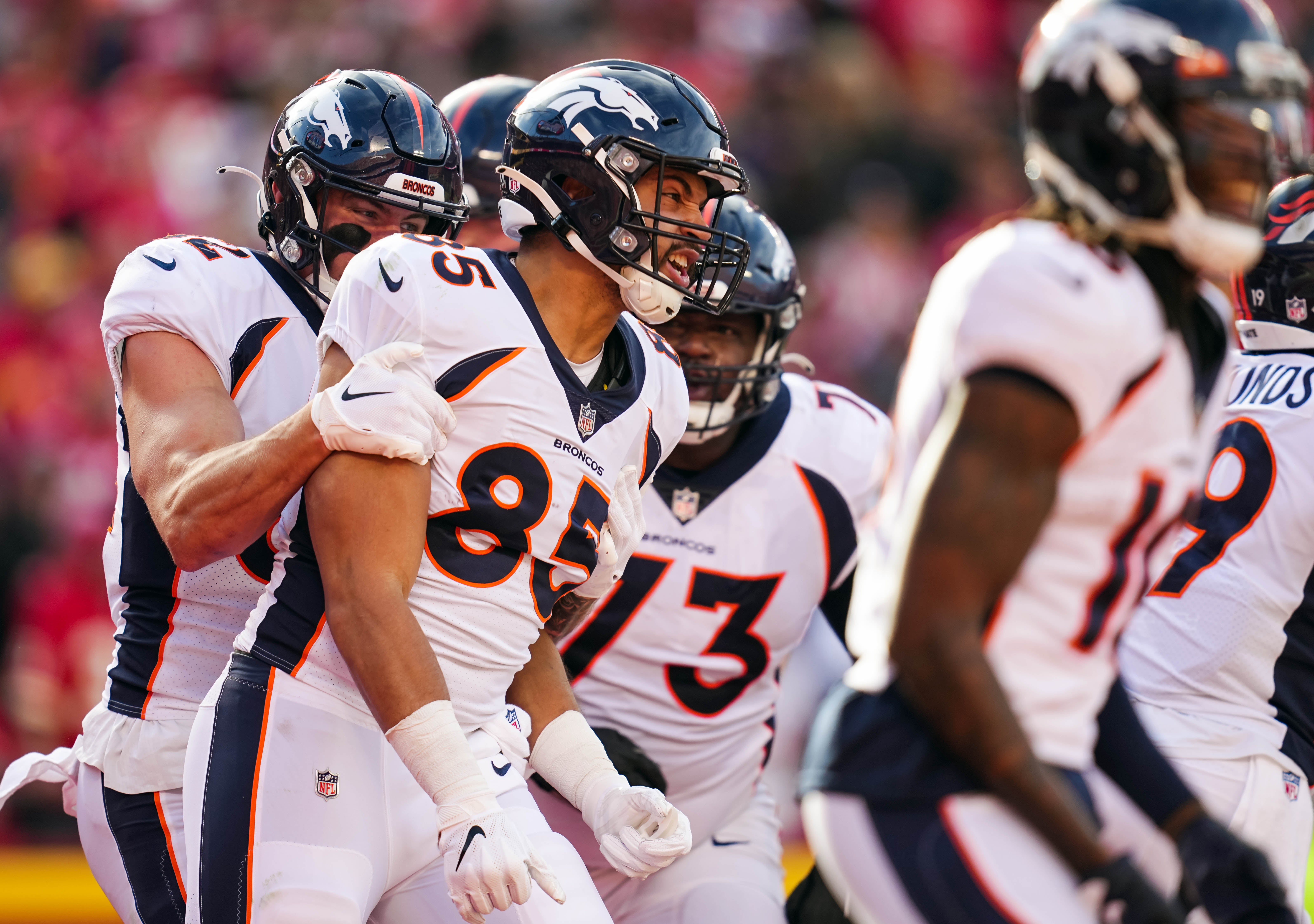 Broncos tight end Albert Okwuegbunam