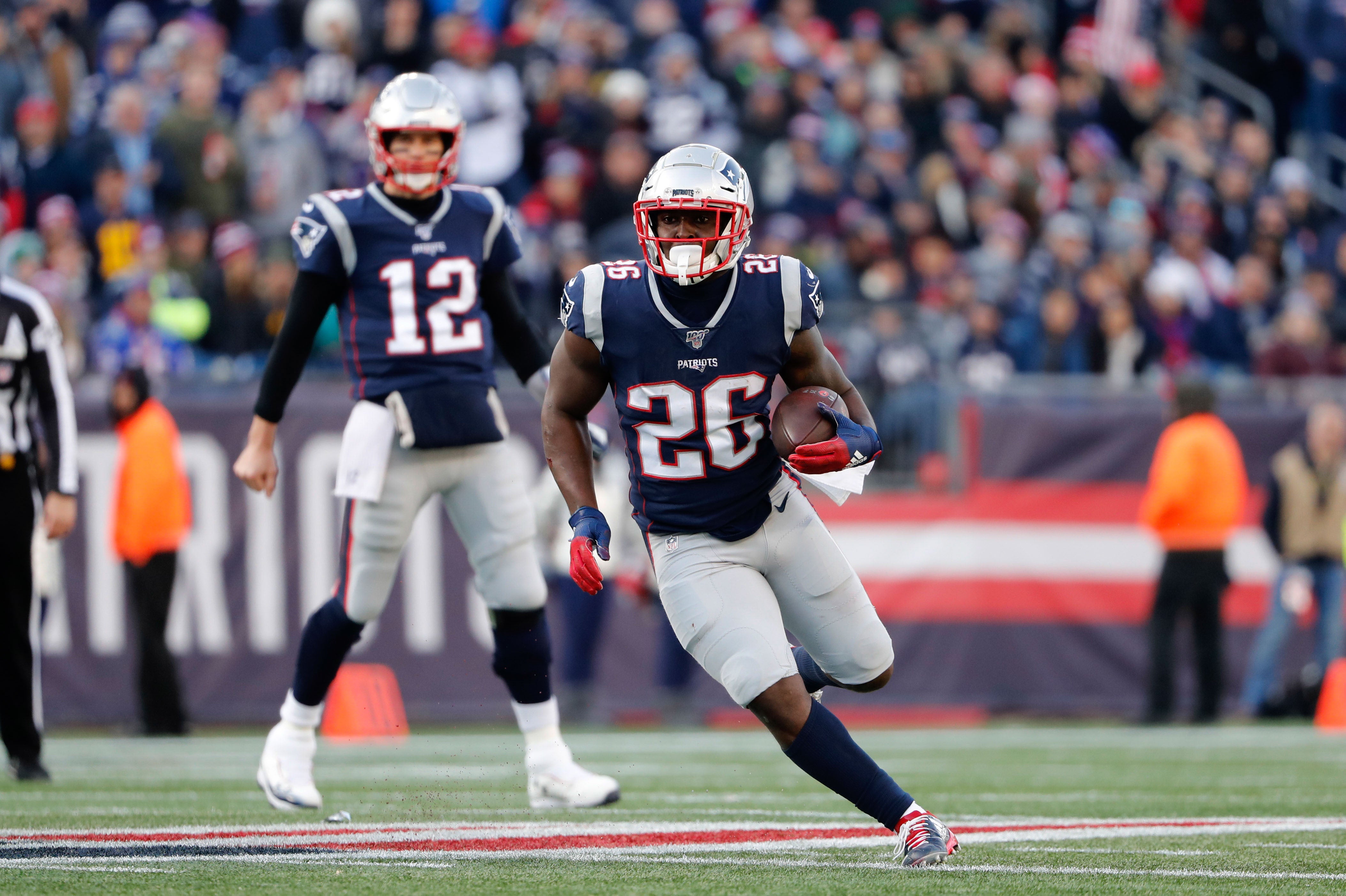 Sony Michel signs with Rams