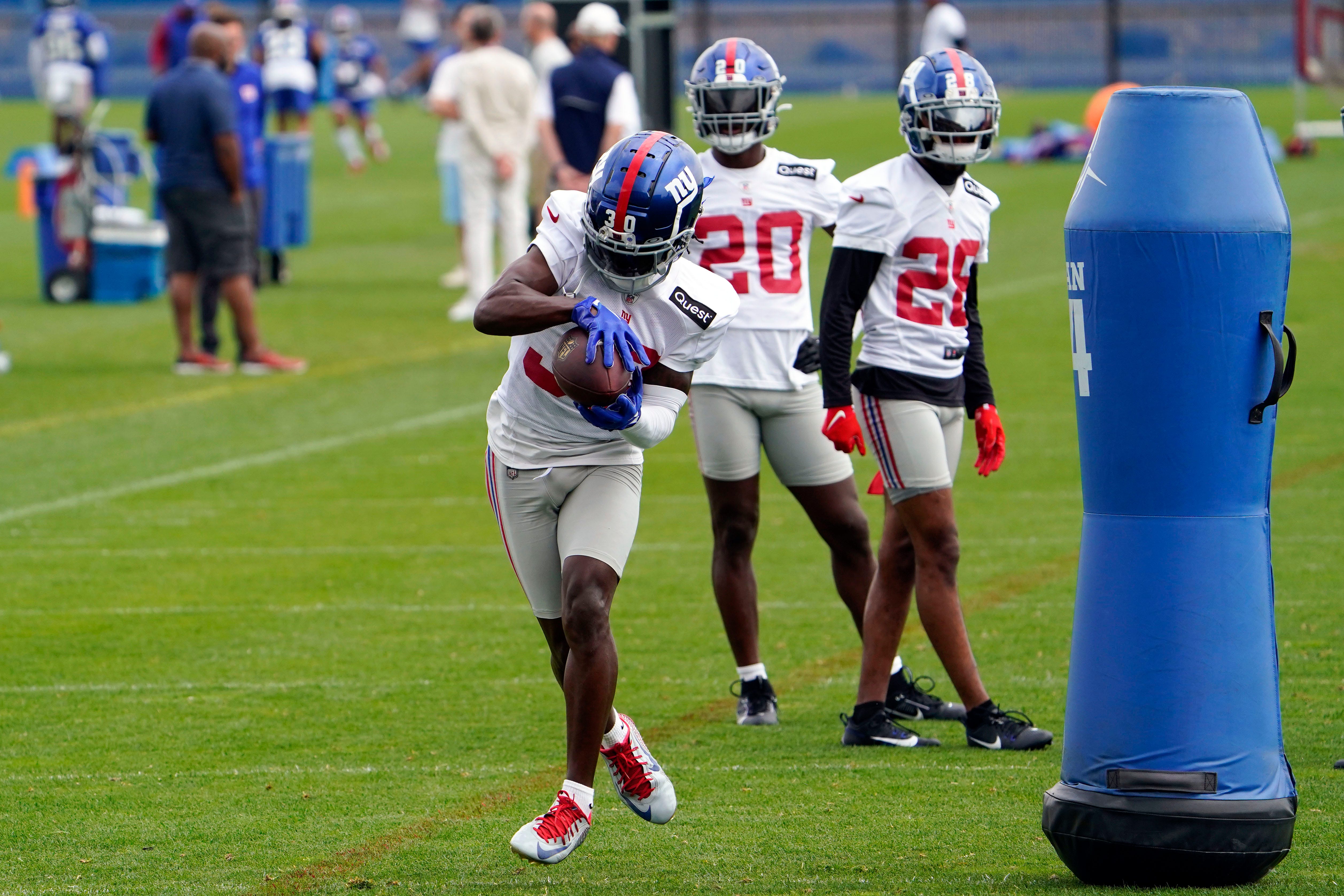 Darnay Holmes 2023 New York Giants roster cut