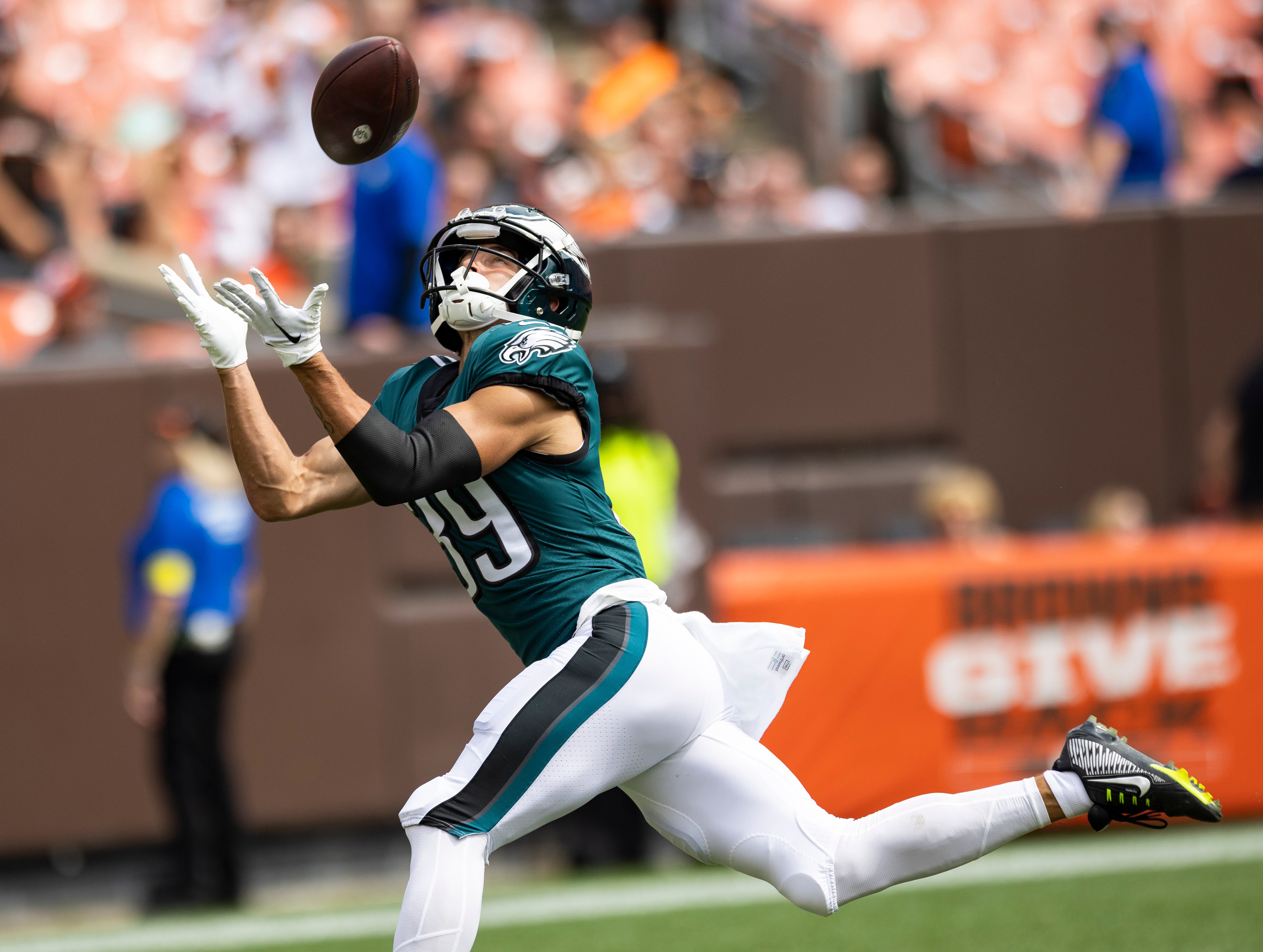Aug 21, 2022; Cleveland, Ohio, USA; Philadelphia Eagles wide receiver Devon Allen (39) makes a touchdown catch against the Cleveland Browns during the third quarter at FirstEnergy Stadium.