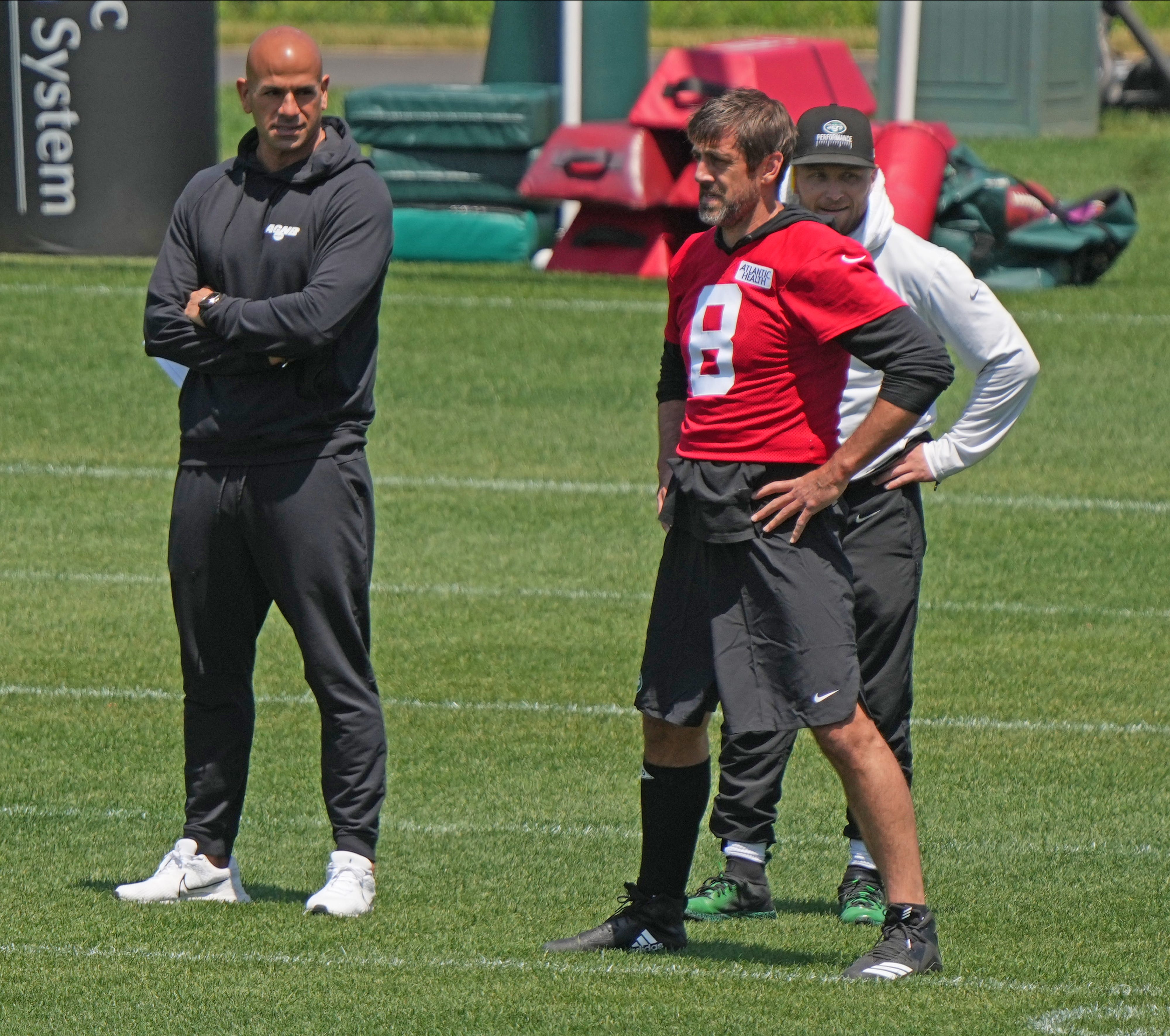 Head coach Robert Saleh and Aaron Rodgers during the Jets OTA.