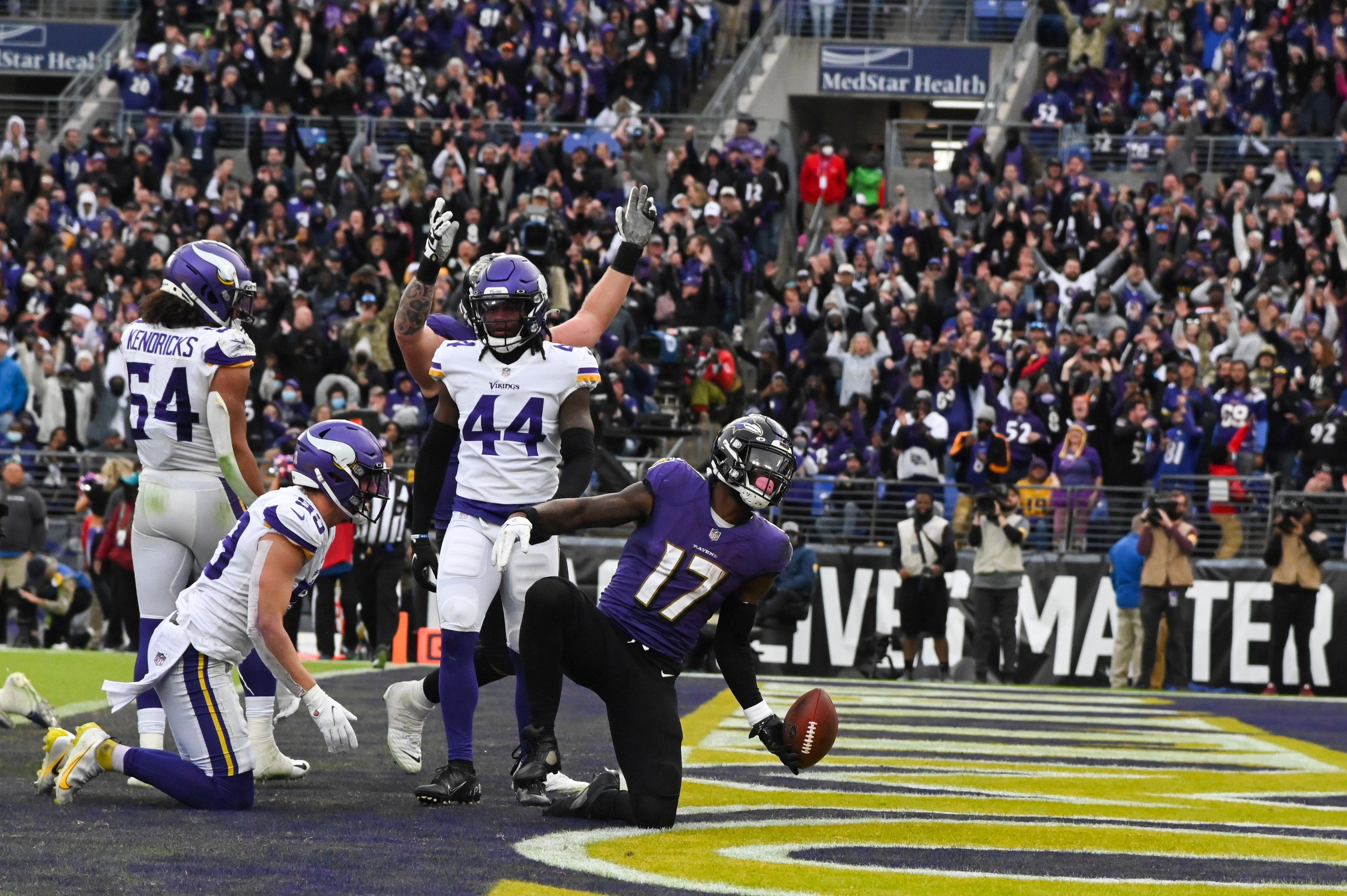 Steelers former All-Pro Le'Veon Bell issues an apology to Pittsburgh