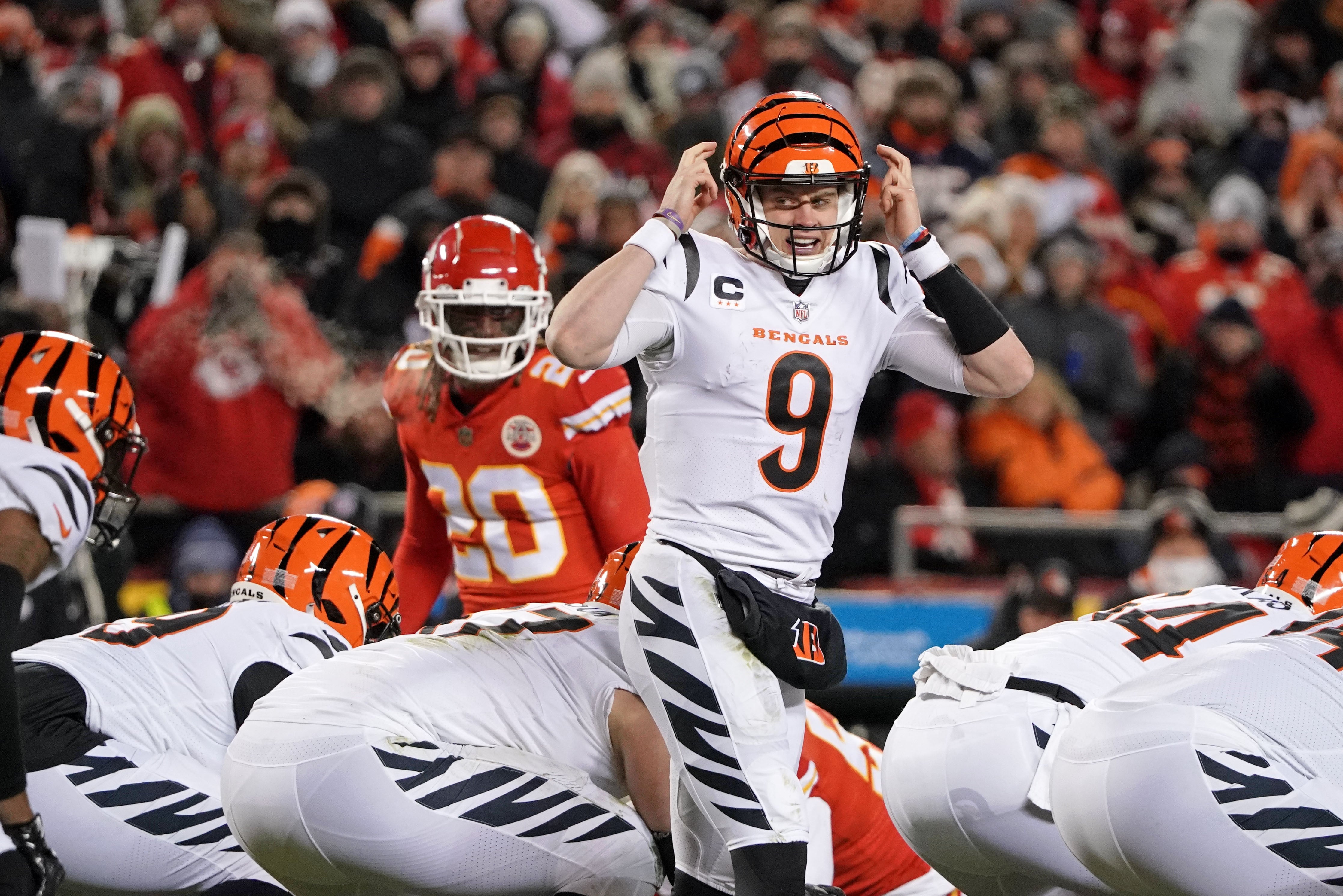 Cincinnati Bengals QB Joe Burrow before taking a snap against the Kansas City Chiefs