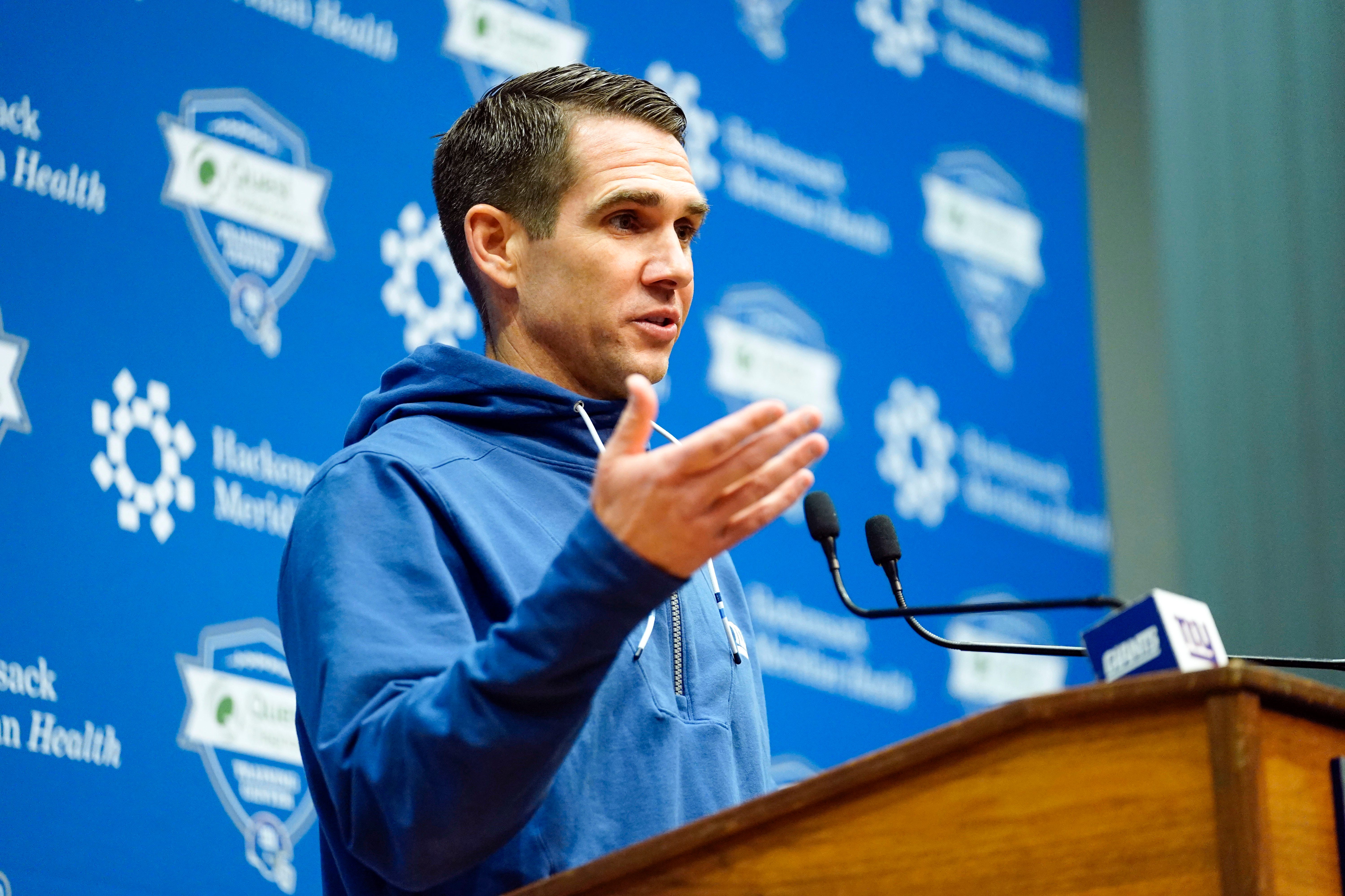 Giants place starting linebacker Jarrad Davis on injured reserve