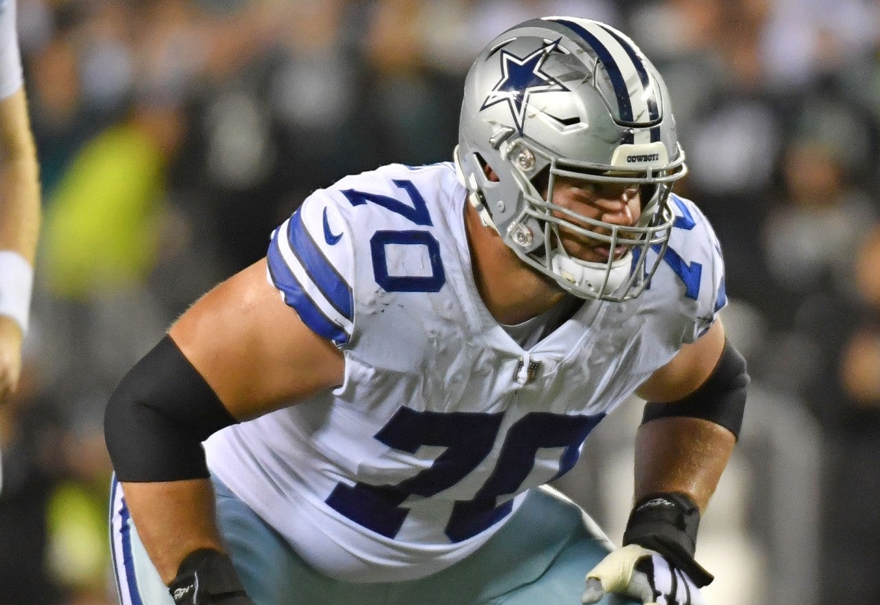 Oct 16, 2022; Philadelphia, Pennsylvania, USA; Dallas Cowboys guard Zack Martin (70) waits for the snap against the Philadelphia Eagles at Lincoln Financial Field.