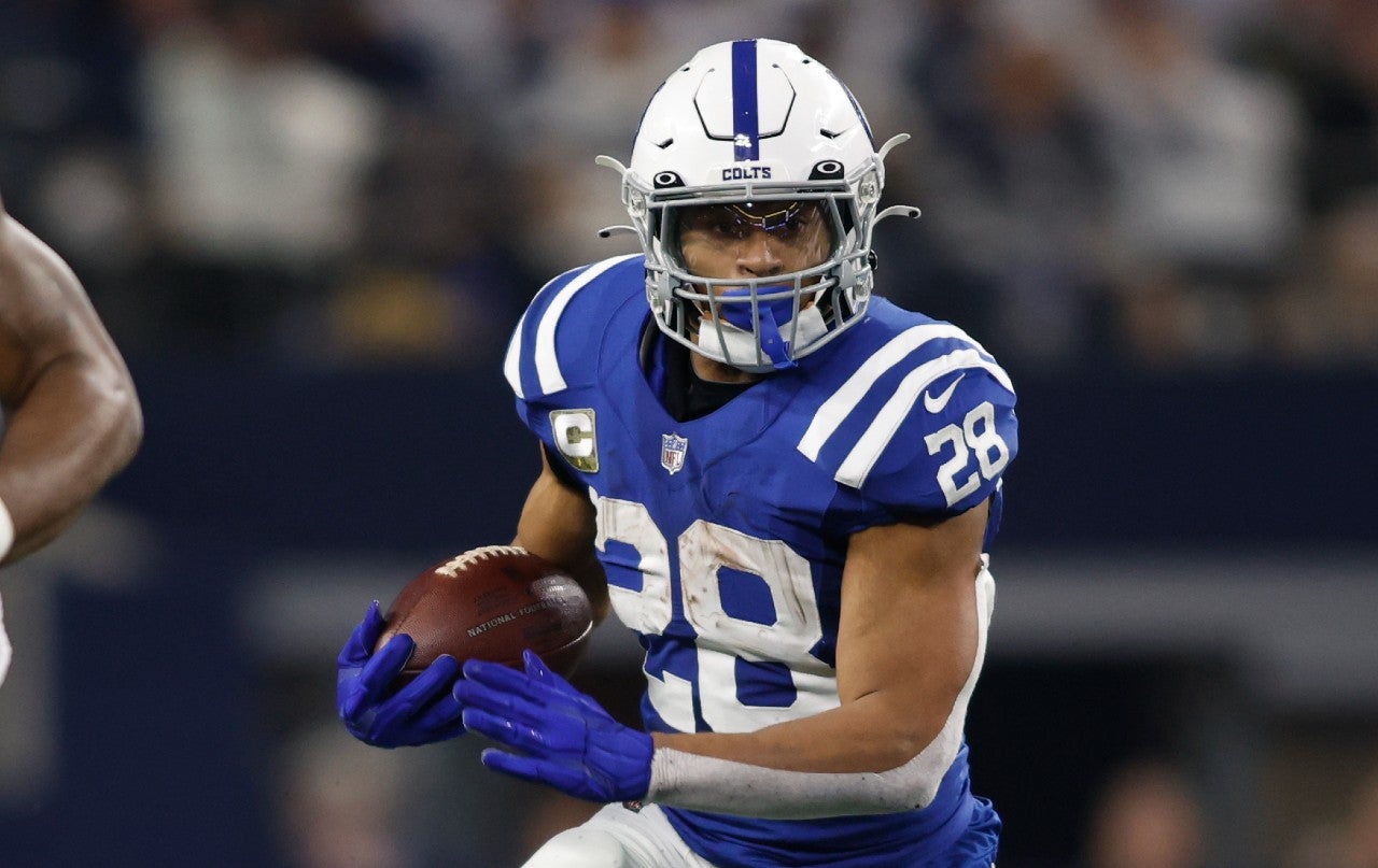 Dec 4, 2022; Arlington, Texas, USA; Indianapolis Colts running back Jonathan Taylor (28) runs the ball in the second quarter against the Dallas Cowboys at AT&T Stadium.