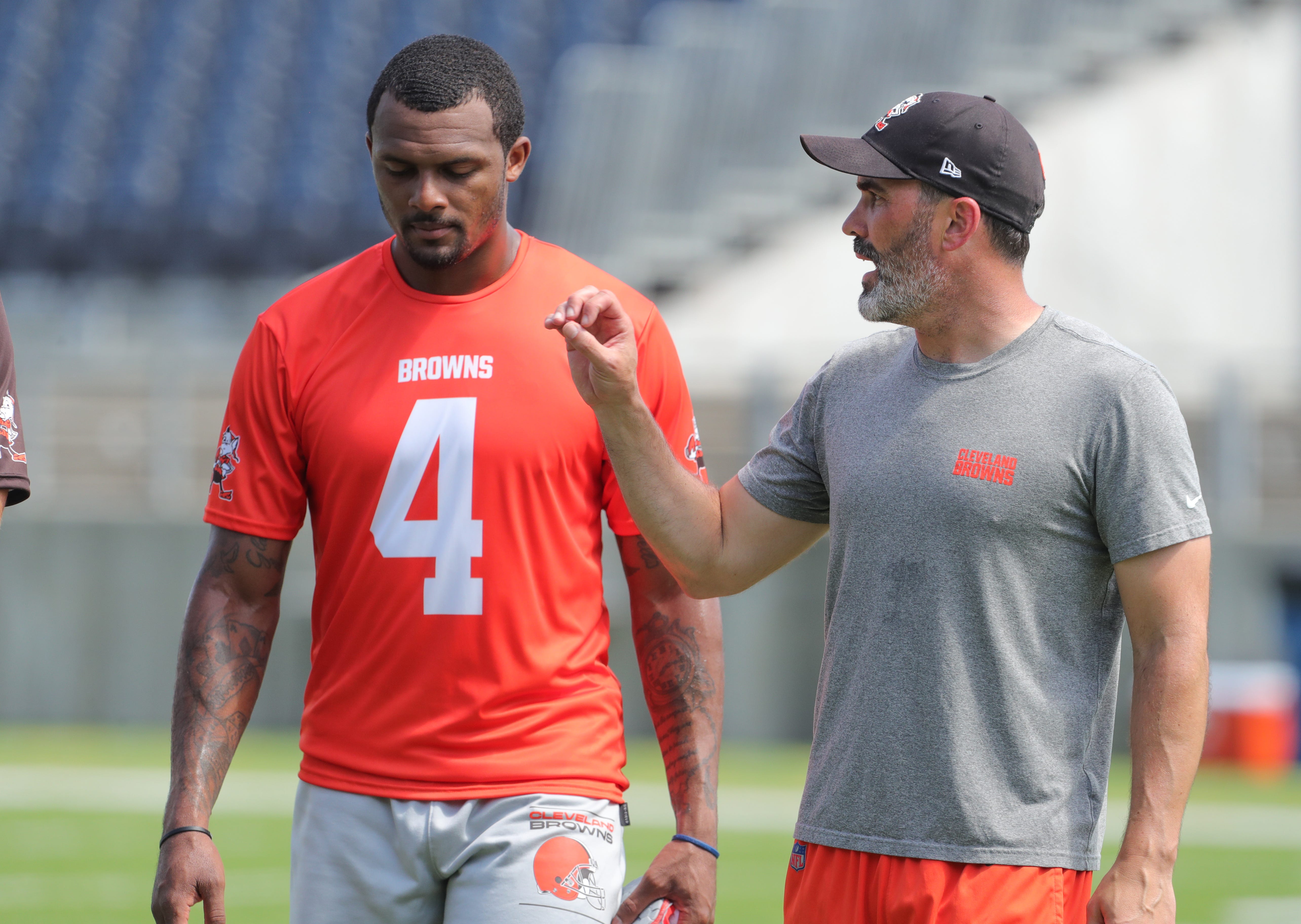 Browns quarterback Deshaun Watson talks with head coach Kevin Stefanski after minicamp on Wednesday, June 15, 2022 in Canton. Browns Hof 4.