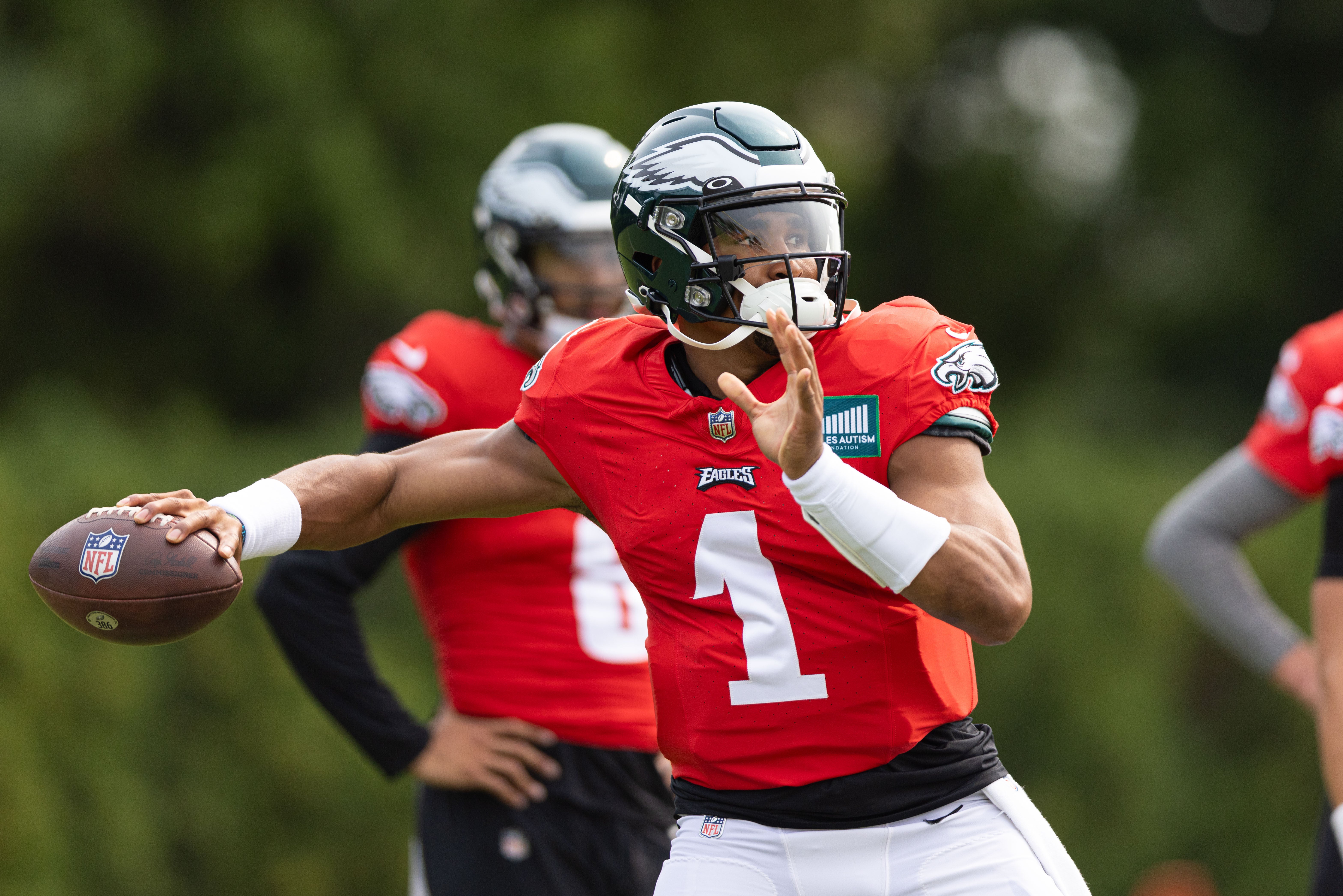 Philadelphia Eagles QB Jalen Hurts throwing in training camp.Bill Streicher-USA TODAY Sports