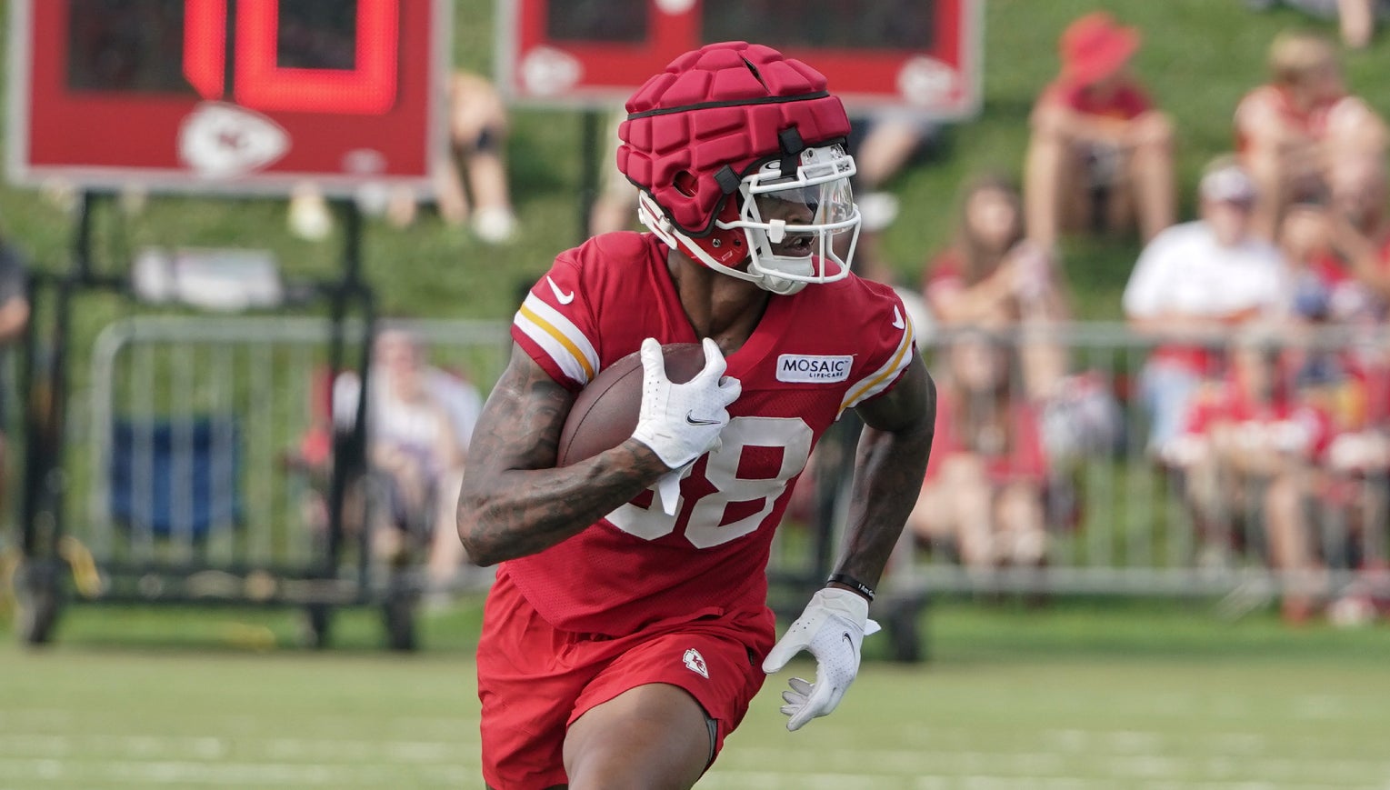 Jul 27, 2022; St. Joseph, MO, USA; Kansas City Chiefs tight end Jody Fortson (88) runs the ball during training camp at Missouri Western University. Mandatory Credit: Denny Medley-USA TODAY Sports