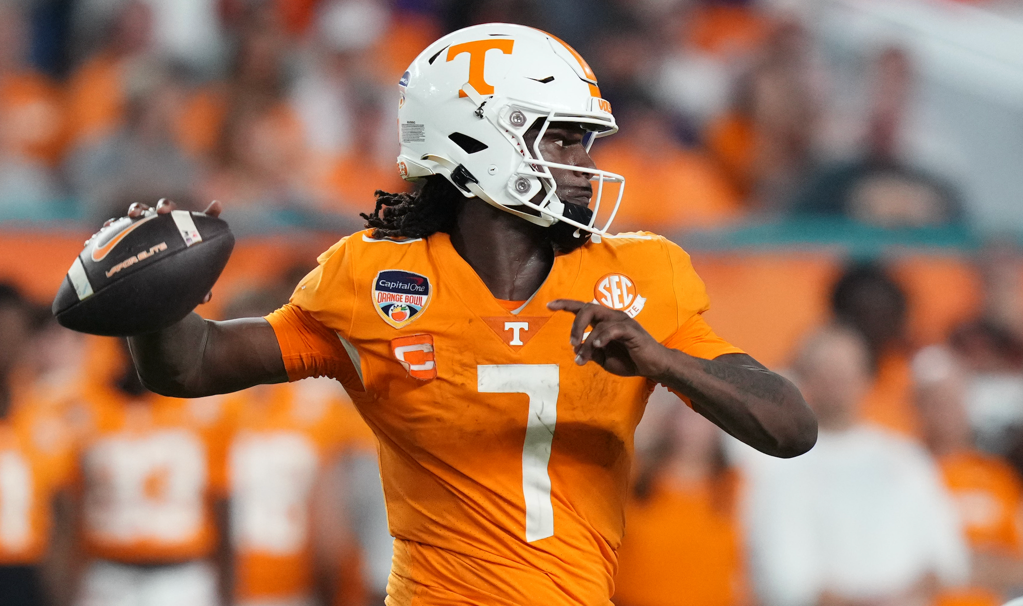 TENNESSEE VOLS FOOTBALL NEWS