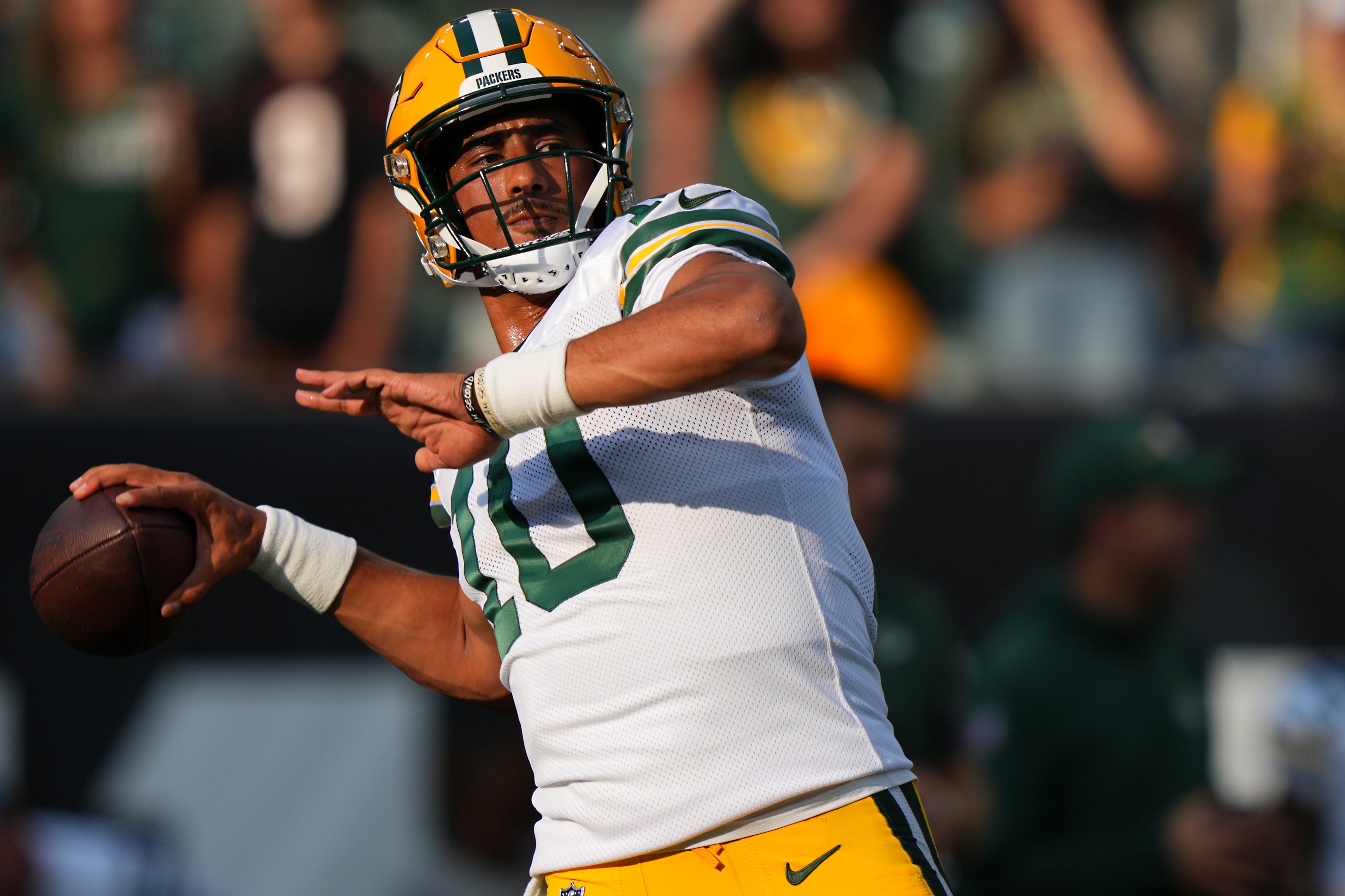 Green Bay Packers quarterback Jordan Love (10) warms up before a Week 1 NFL preseason game between the Green Bay Packers and the Cincinnati Bengals,Friday, Aug. 11, 2023, at Paycor Stadium in Cincinnati. Kareem Elgazzar/The Enquirer / USA TODAY NETWORK