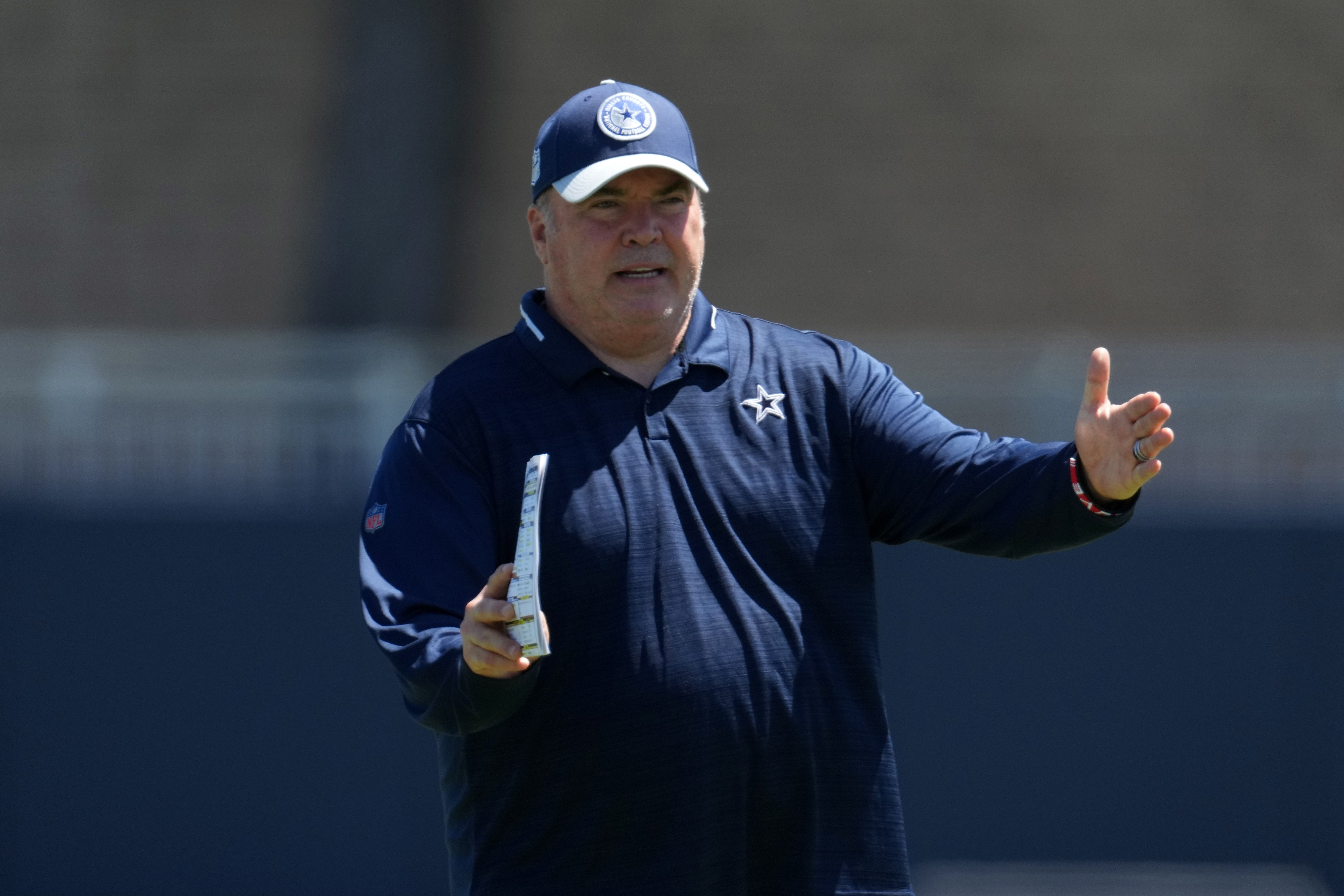 Dallas Cowboys coach Mike McCarthy during training camp at Marriott Residence Inn-River Ridge Playing Fields. Mandatory Credit: Kirby Lee-USA TODAY Sports