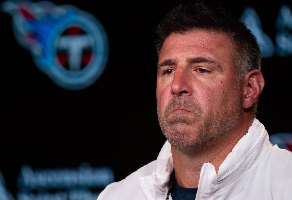 Tennessee Titans head coach Mike Vrabel