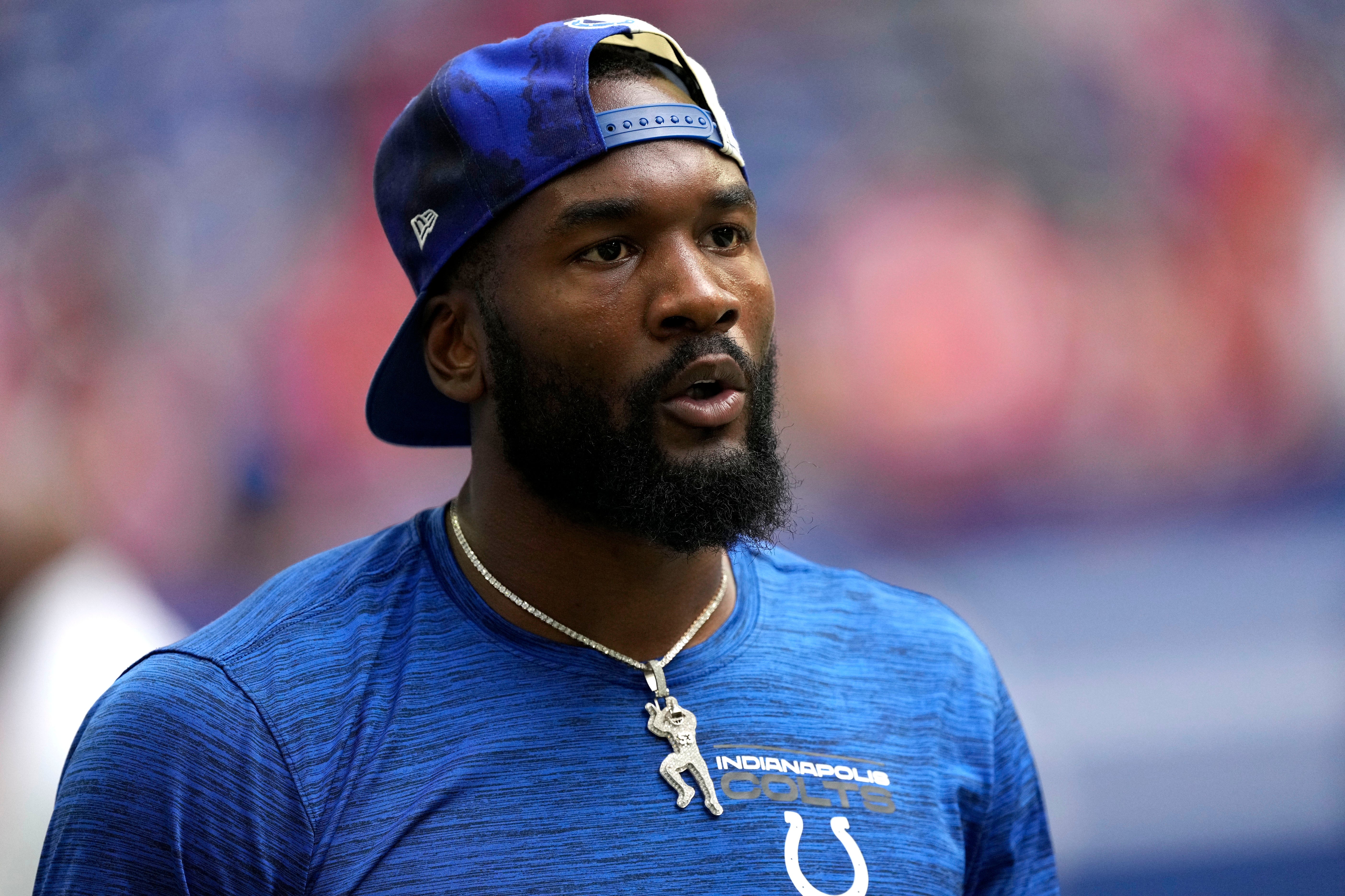 Sep 25, 2022; Indianapolis, Indiana, USA; Indianapolis Colts linebacker Shaquille Leonard (53) warms up before a game against the Kansas City Chiefs at Lucas Oil Stadium.