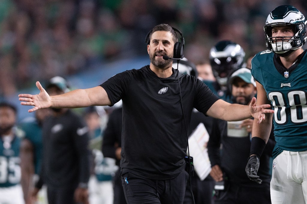 Eagles head coach nick Sirianni