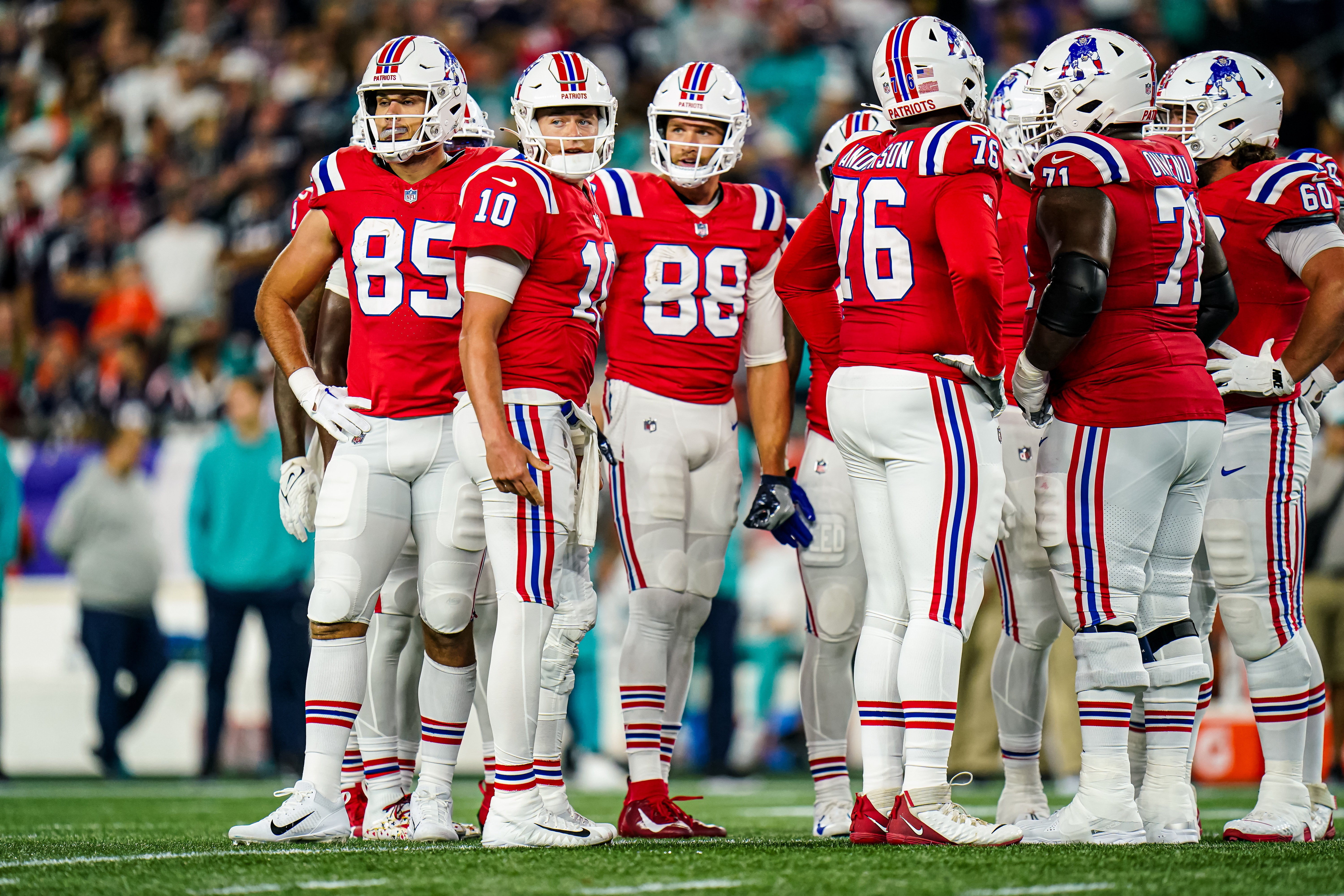 Michael Onwenu and the Patriots offense