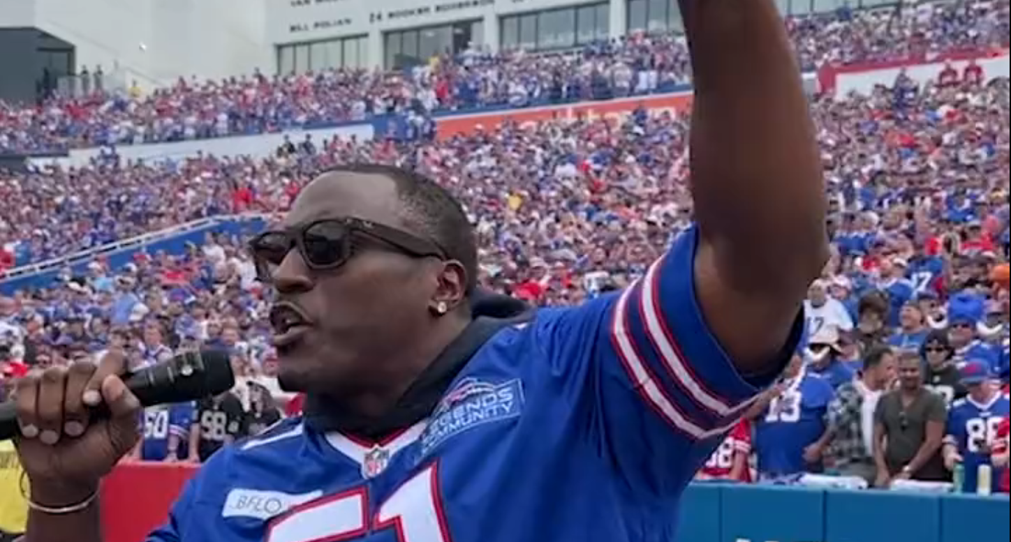 Buffalo Bills LB Takeo Spikes/ Photo Credit: Twitter/X @BuffaloBills