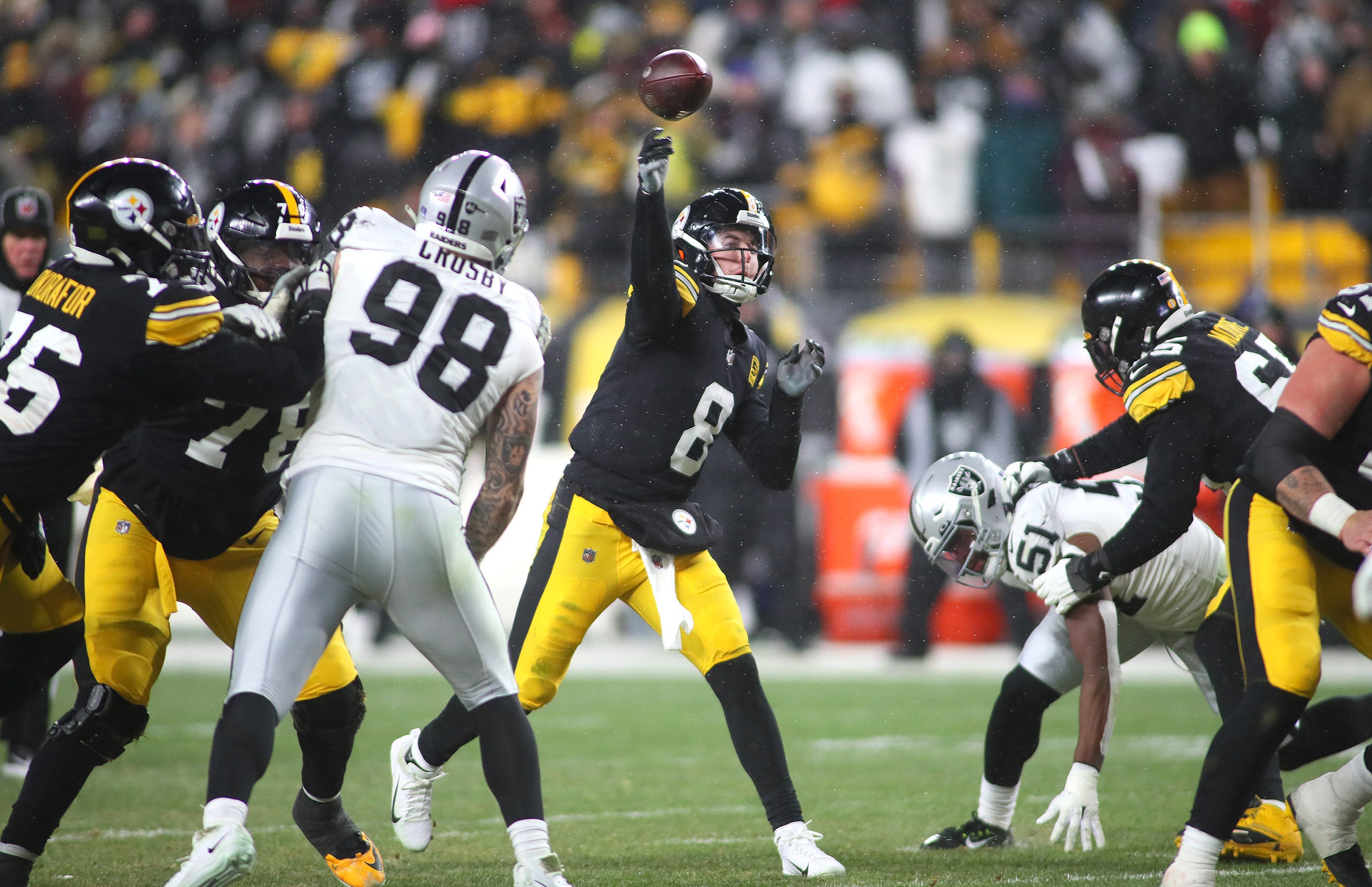 Pittsburgh Steelers Kenny Pickett (8) throws the game winning pass to George Pickens securing the Steelers 13-10 win at Acrisure Stadium in Pittsburgh, PA on December 24, 2022. Pittsburgh Steelers Vs Las Vegas Raiders Week 16  