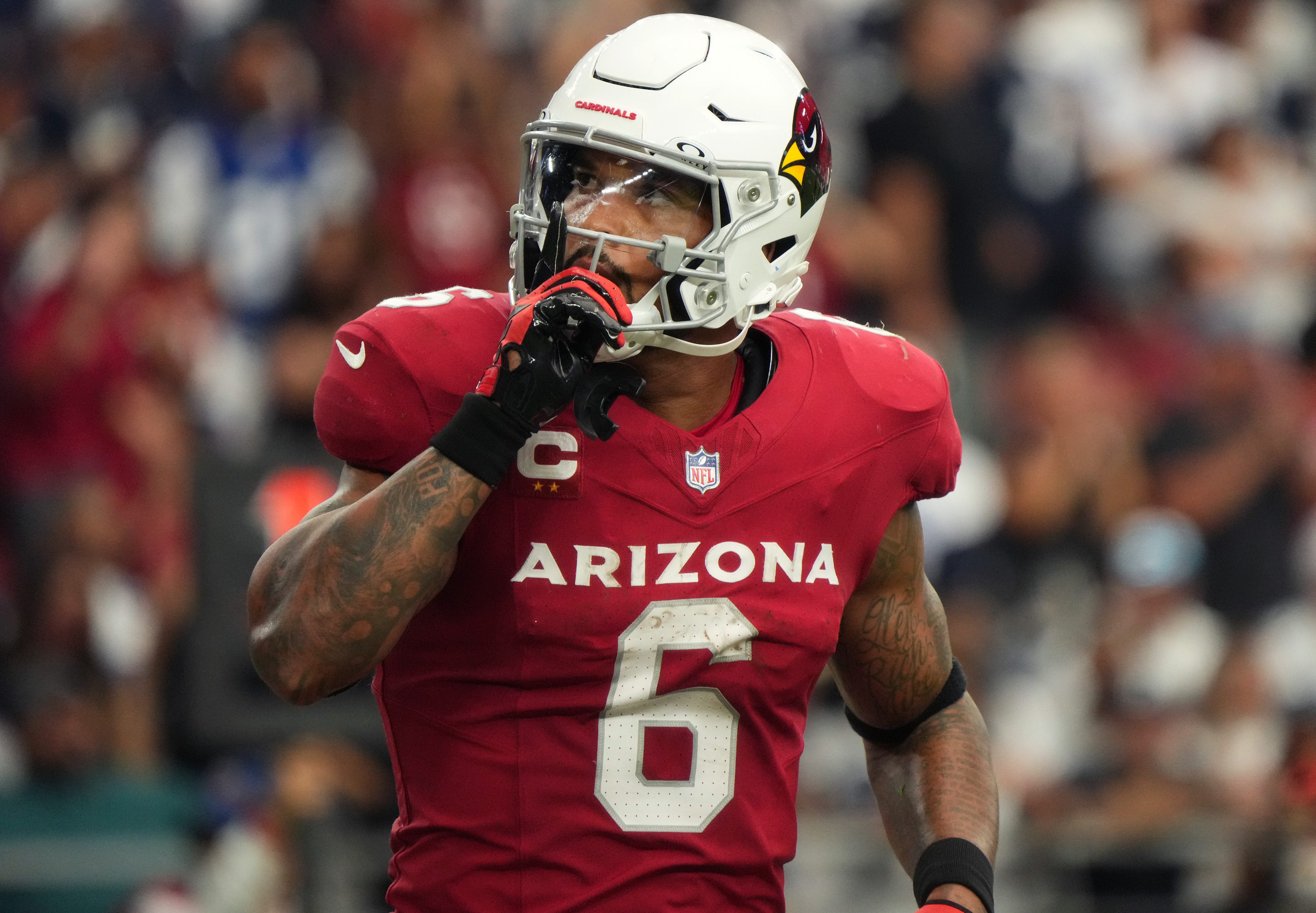 Sep 24, 2023; Glendale, Arizona, United States; Arizona Cardinals running back James Conner (6) gesture to the crowd full of Dallas Cowboys fans at State Farm Stadium. Credit: Joe Rondone/The Republic / USA TODAY NETWORK