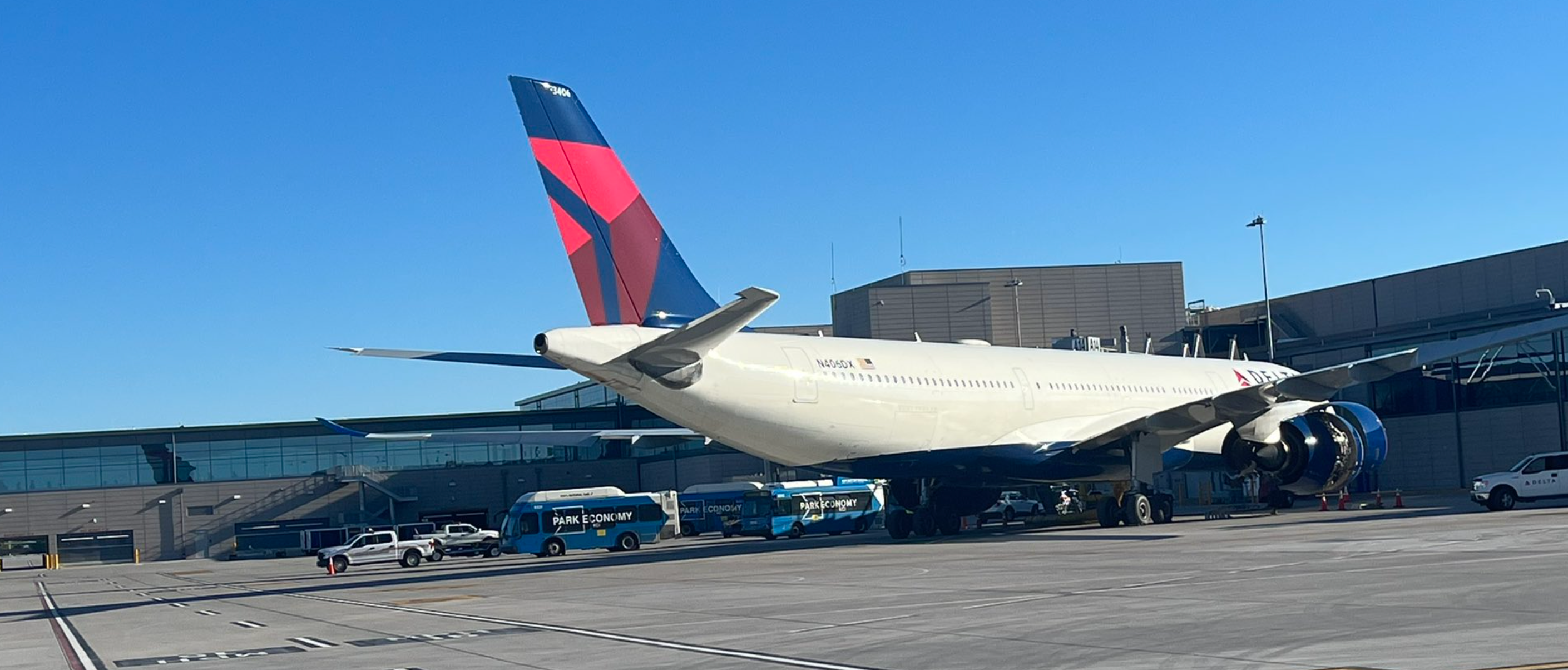 Pittsburgh Steelers Team Charter at Kansas City Airport Following Emergency Landing