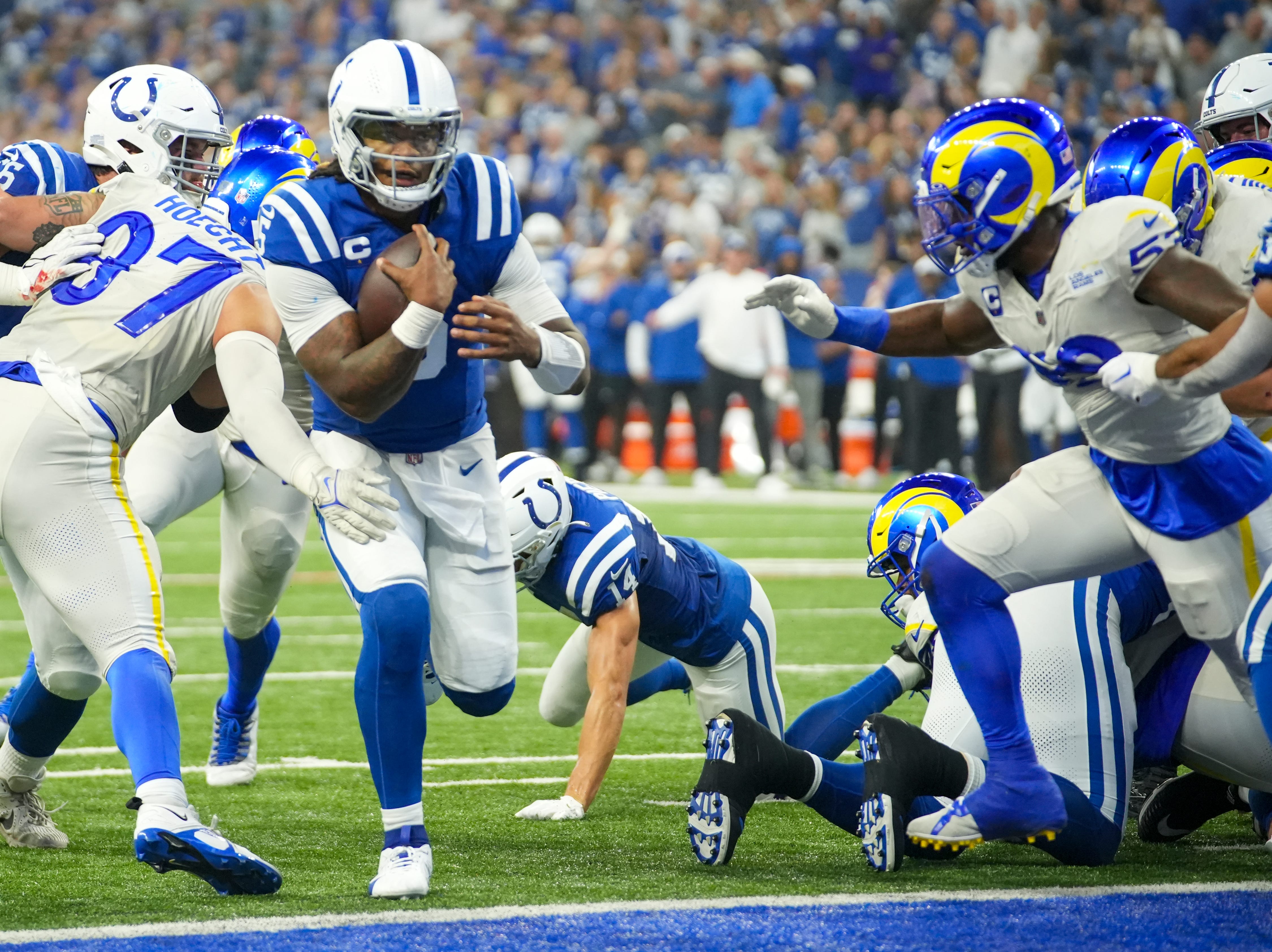 Indianapolis Colts quarterback Anthony Richardson (5) scores a touchdown during fourth quarter game action against the Los Angeles Rams at Indianapolis Colts, on Sunday, Oct. 1, 2023, at Lucas Oil Stadium in Indianapolis.