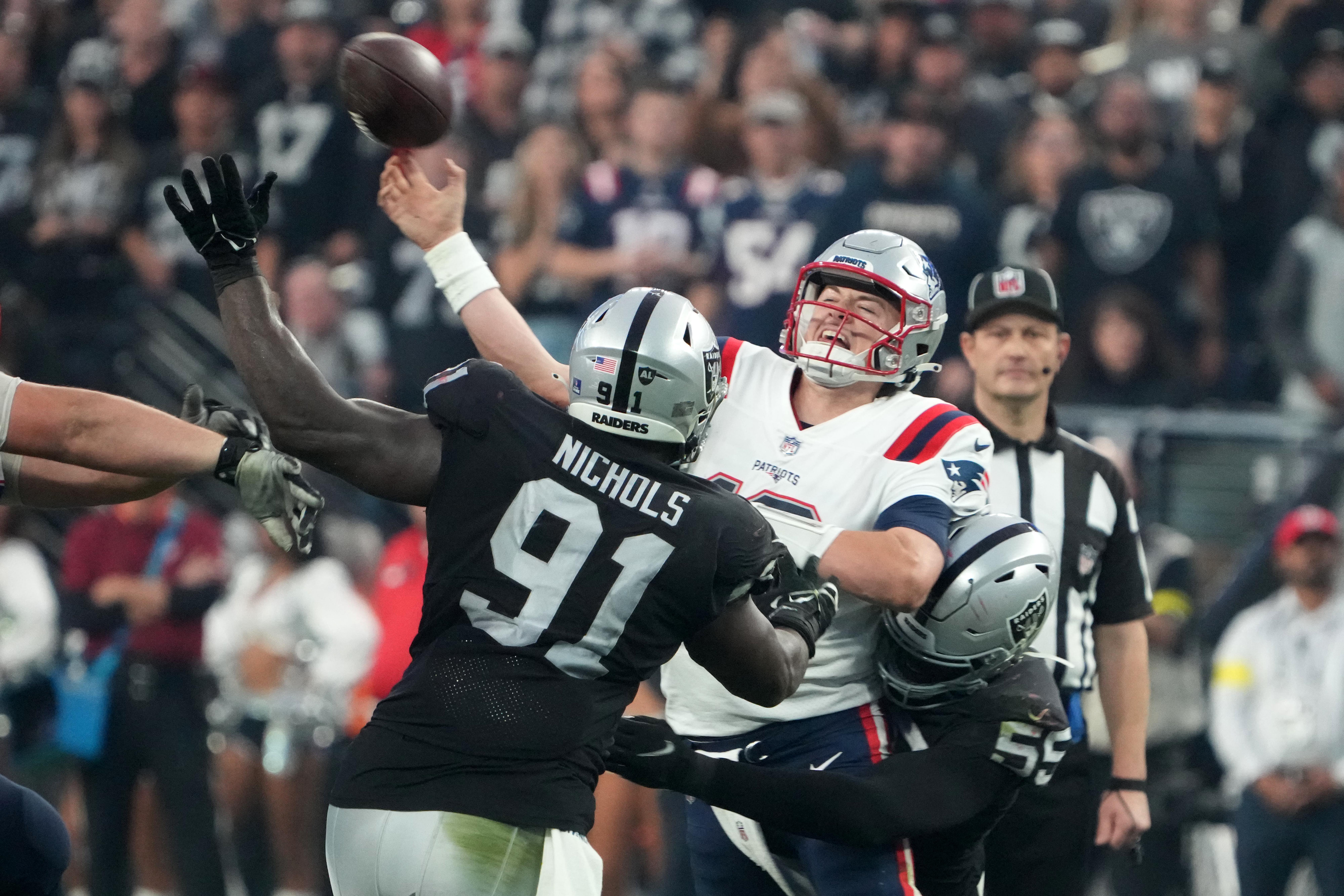 Las vegas Raiders New England patriots