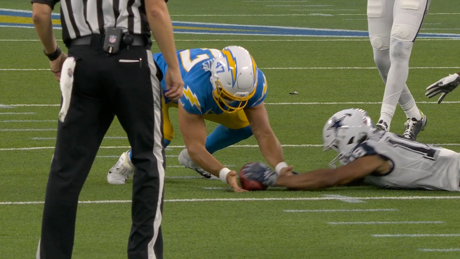 Dallas Cowboys WR Jalen Tolbert on the wrong side of obscure fair catch rule during Week 6 Monday Night Football vs Los Angeles Chargers.