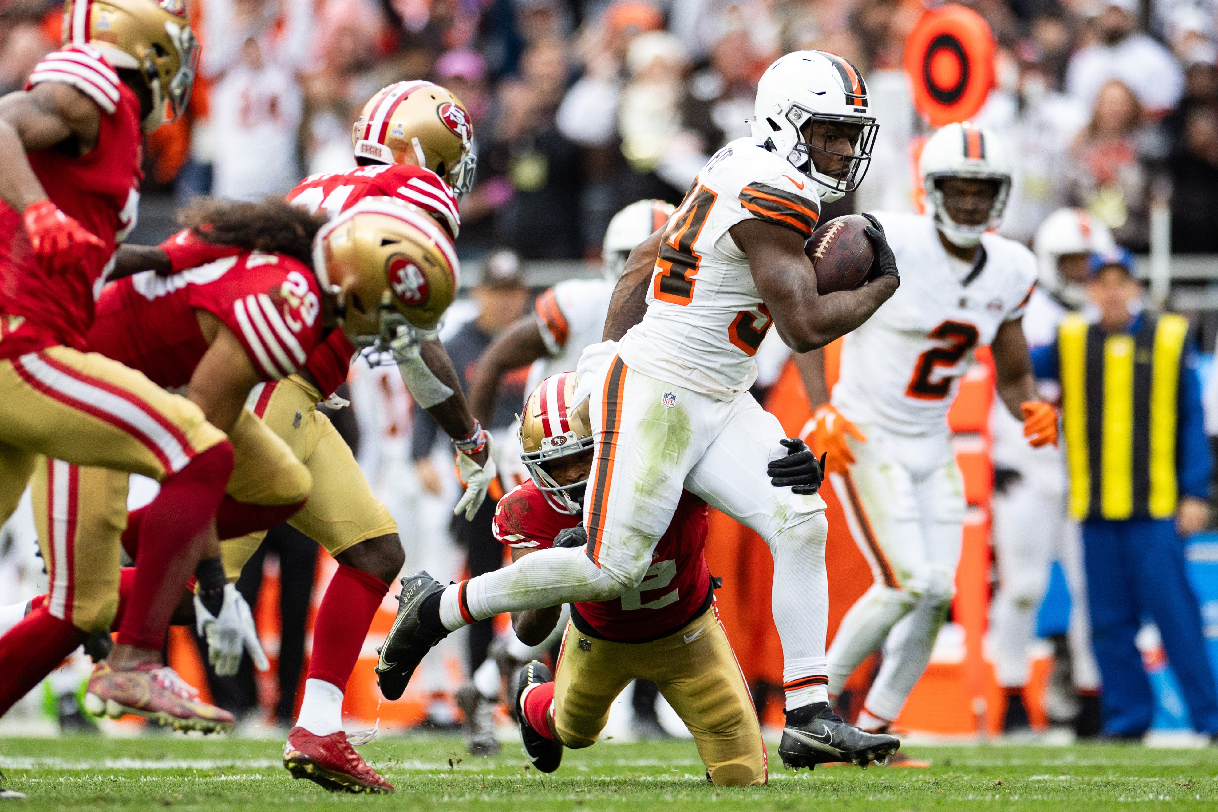 Oct 15, 2023; Cleveland, Ohio, USA; Cleveland Browns running back Jerome Ford (34) runs the ball against the San Francisco 49ers during the fourth quarter at Cleveland Browns Stadium.