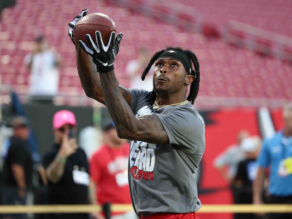 Eagles wide receiver Julio Jones