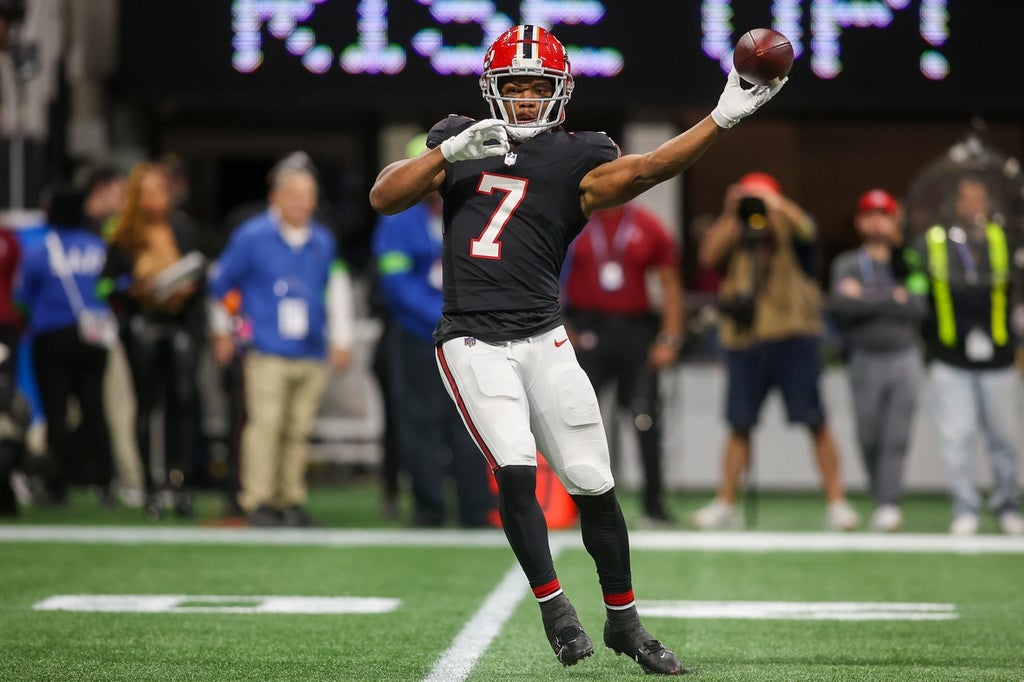 Falcons running back Bijan Robinson