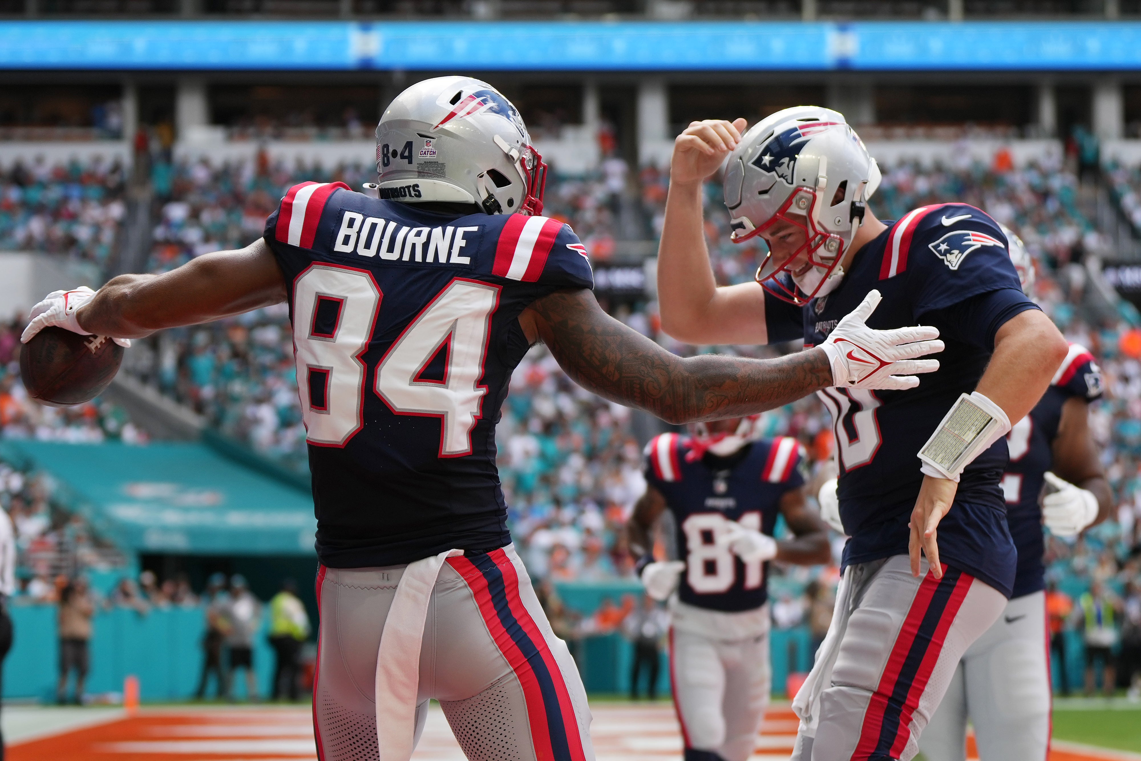 Kendrick Bourne scores a touchdown in the Patriots Week 8 loss to the Dolphins
