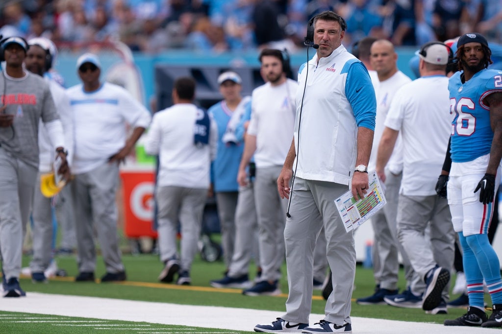 Titans head coach Mike Vrabel