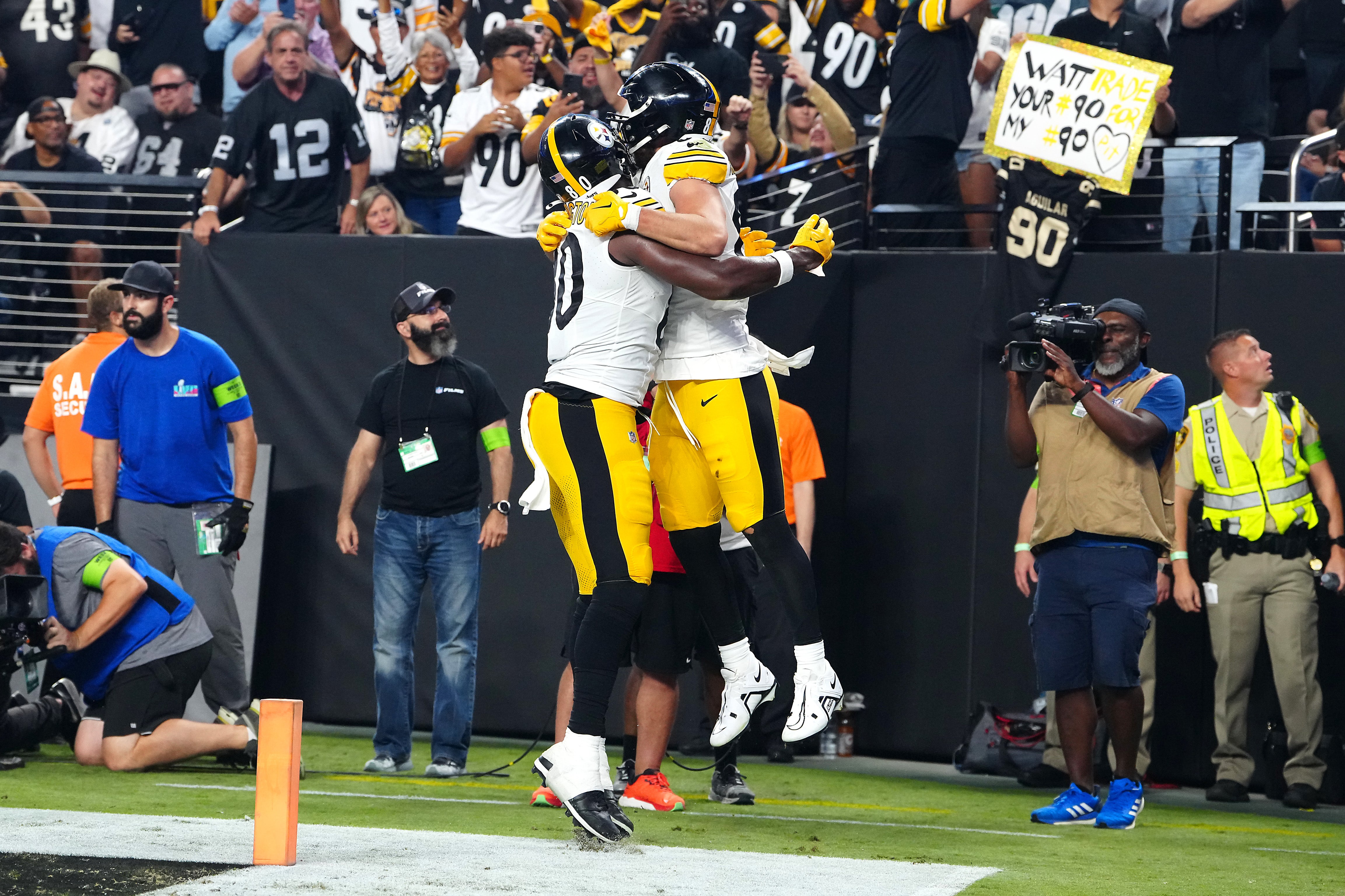 Sep 24, 2023; Paradise, Nevada, USA; Pittsburgh Steelers tight end Pat Freiermuth (88) celebrates with Pittsburgh Steelers tight end Darnell Washington (80) after scoring a touchdown against the Las Vegas Raiders during the third quarter at Allegiant Stadium. Mandatory Credit: Stephen R. Sylvanie-USA TODAY Sports