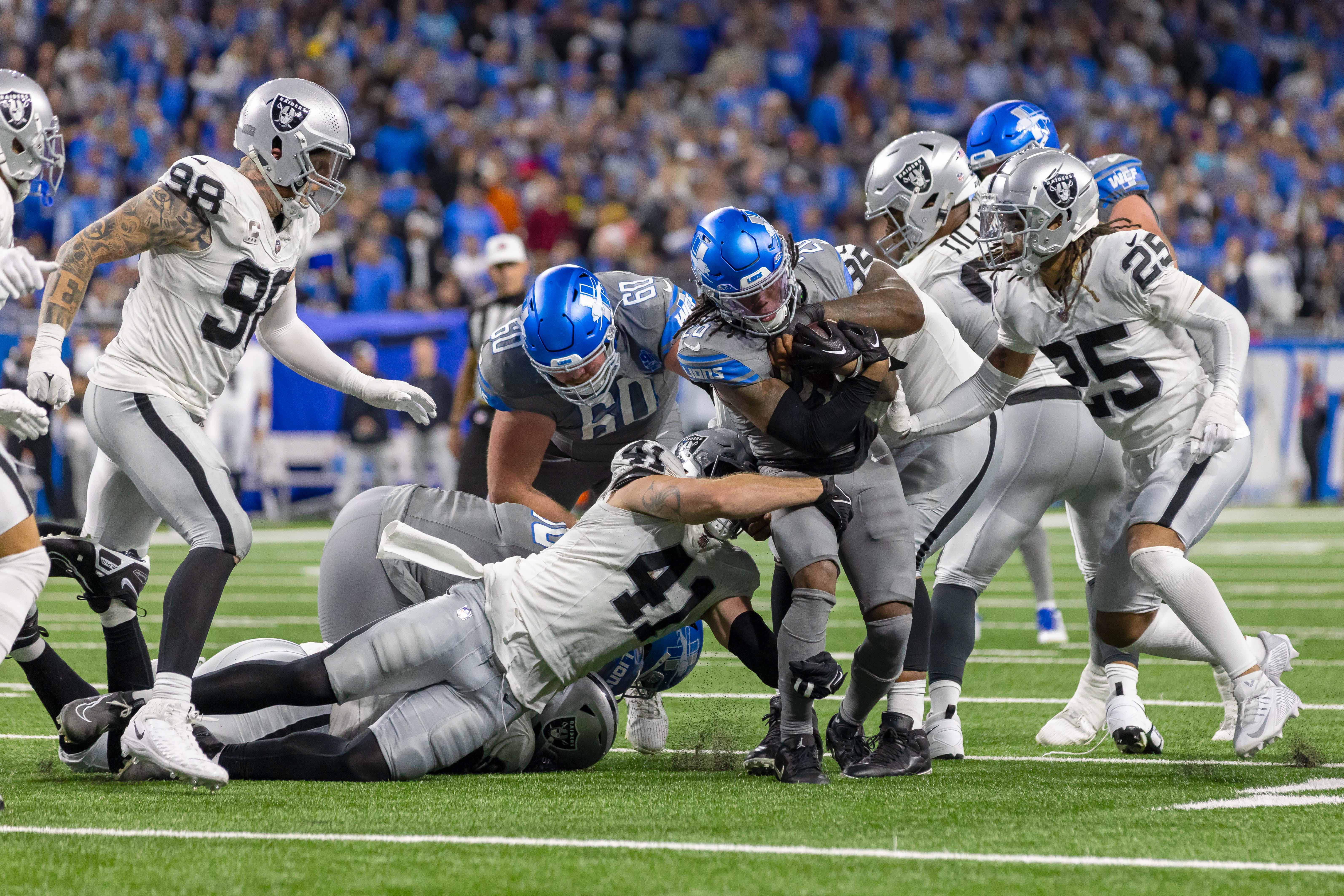 Las Vegas Raiders Robert Spillane