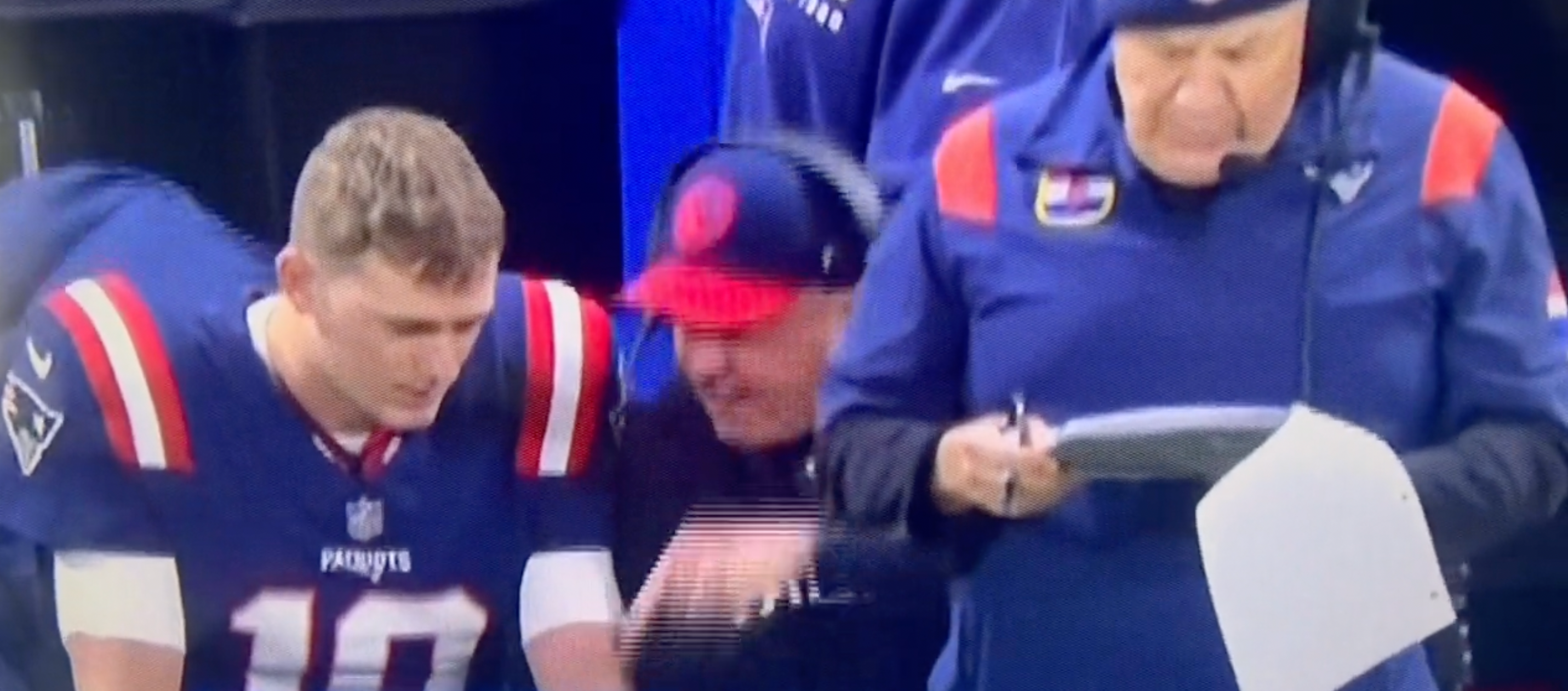 Bill O'Brien caught yelling at Mac Jones after poor series