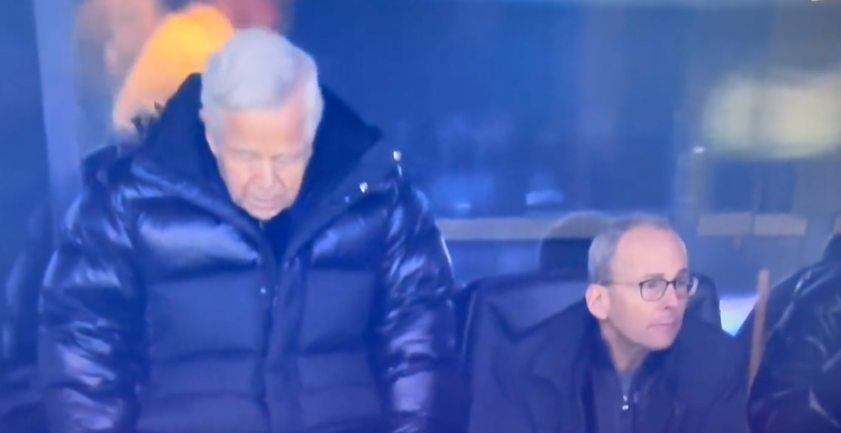 Robert Kraft has sad reaction to poor throw by Mac Jones