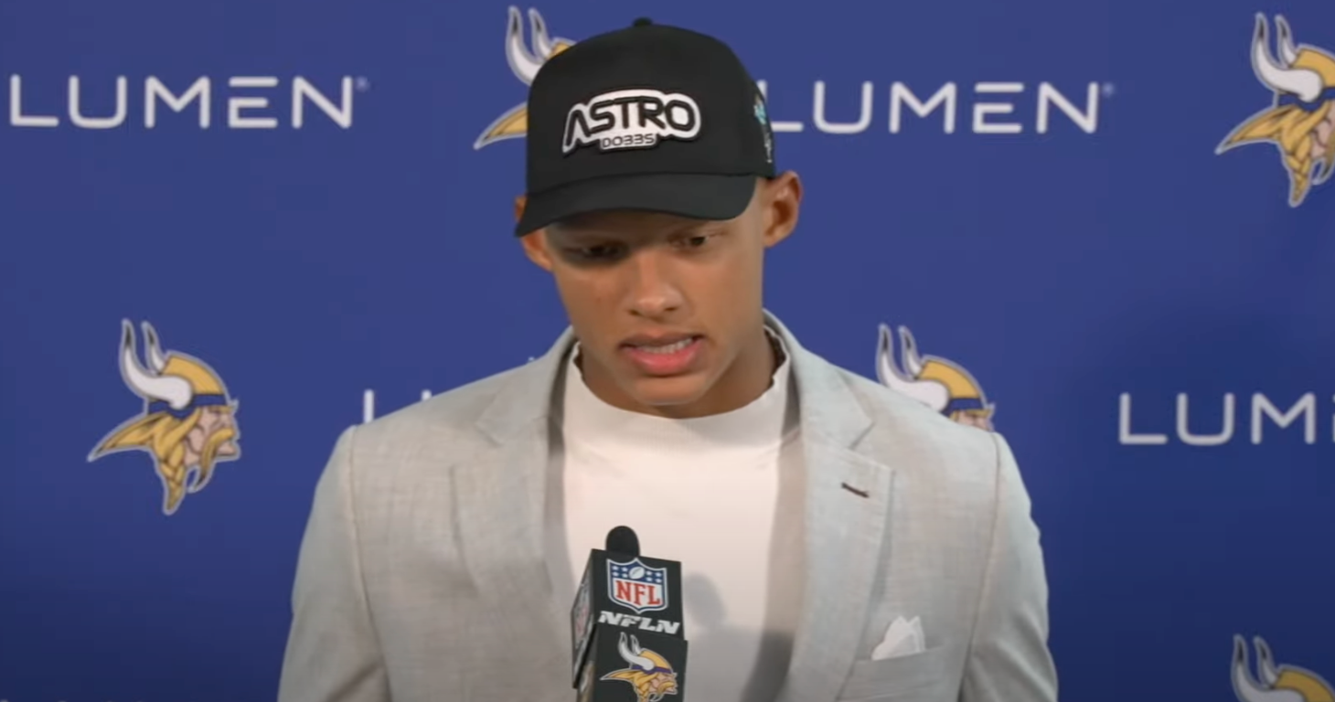 Vikings QB Josh Dobbs