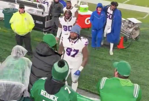 Bills defenders Jordan Phillips and Shaq Lawson approach Eagles fans on Sunday