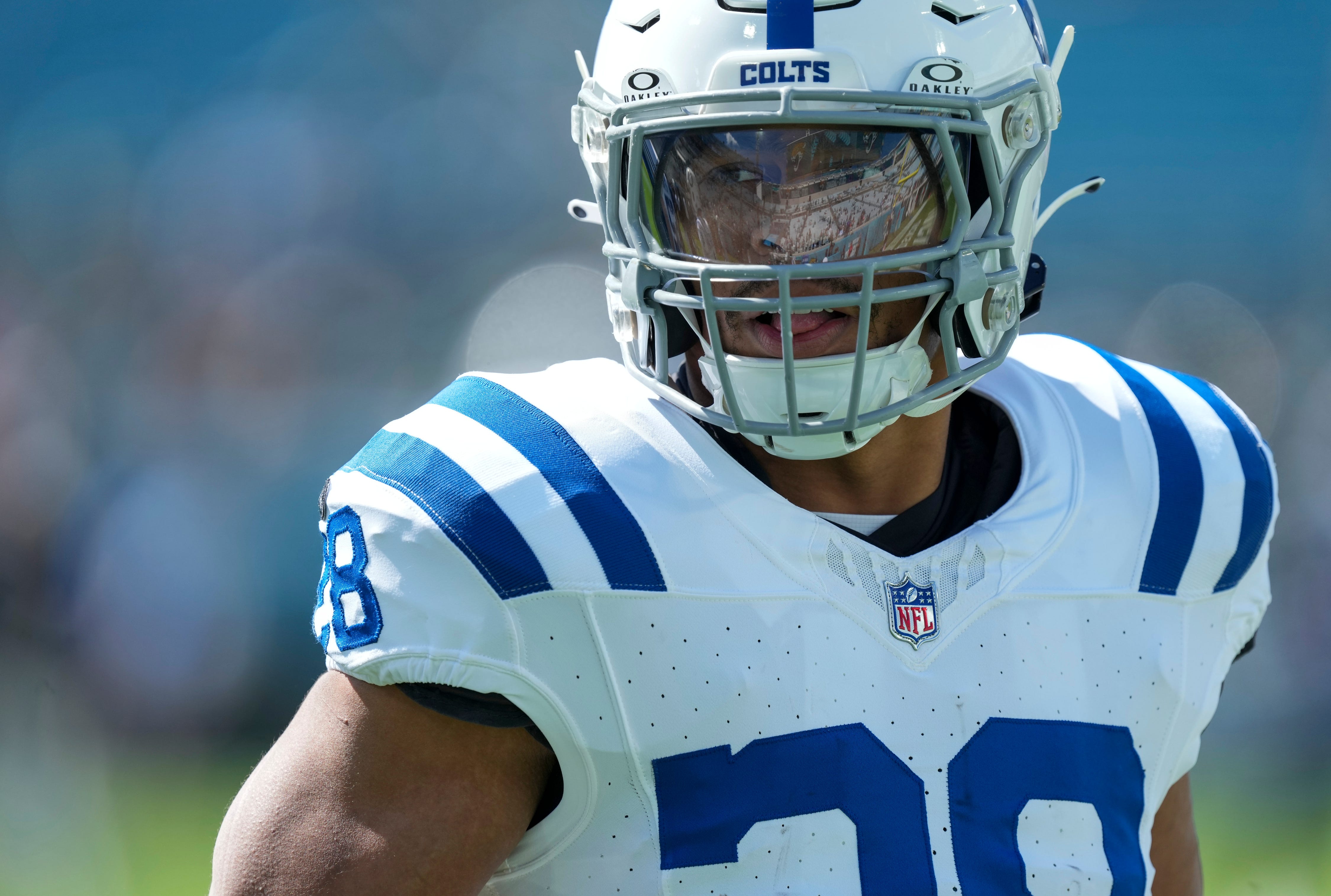 Indianapolis Colts running back Jonathan Taylor (28) gets warmups in before the start of game action at EverBank Stadium on Sunday, Oct 15, 2023, in Jacksonville.