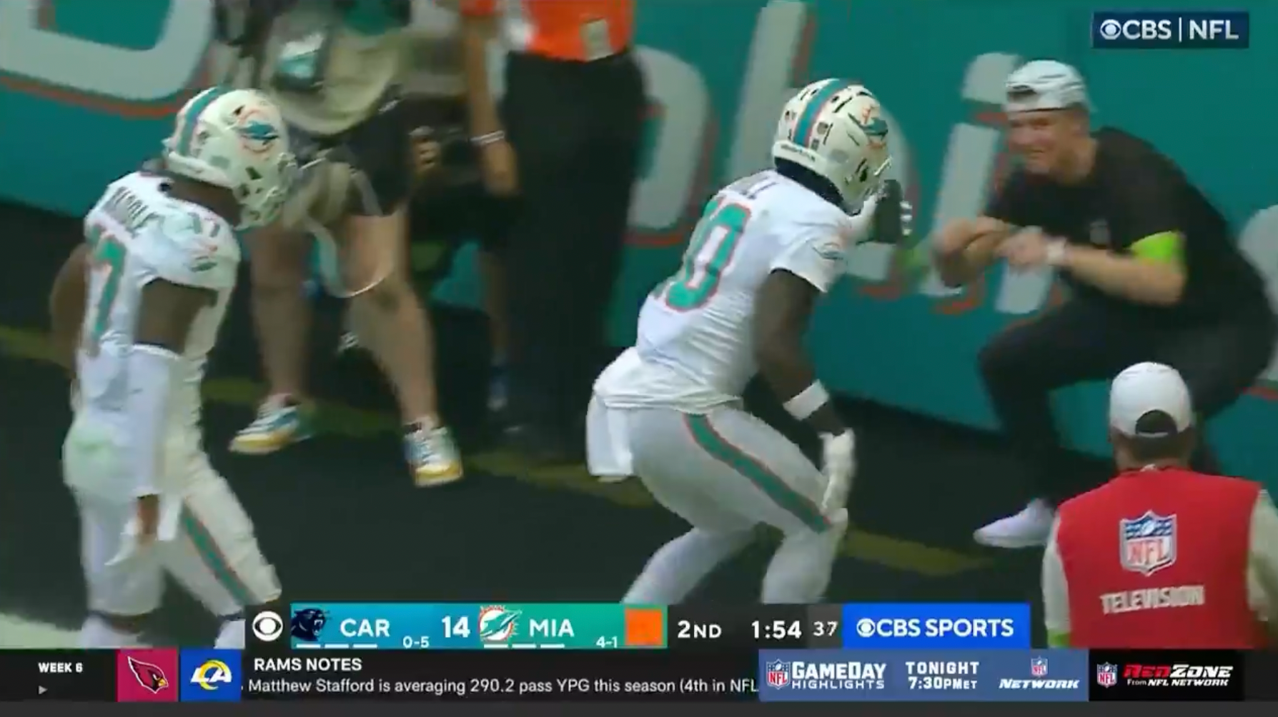 Tyreek Hill backflip celebration