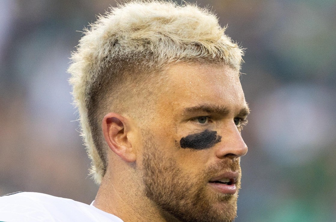 Aug 12, 2021; Philadelphia, Pennsylvania, USA; Philadelphia Eagles tight end Zach Ertz (86) before a game against the Pittsburgh Steelers at Lincoln Financial Field. Mandatory Credit: Bill Streicher-USA TODAY Sports  