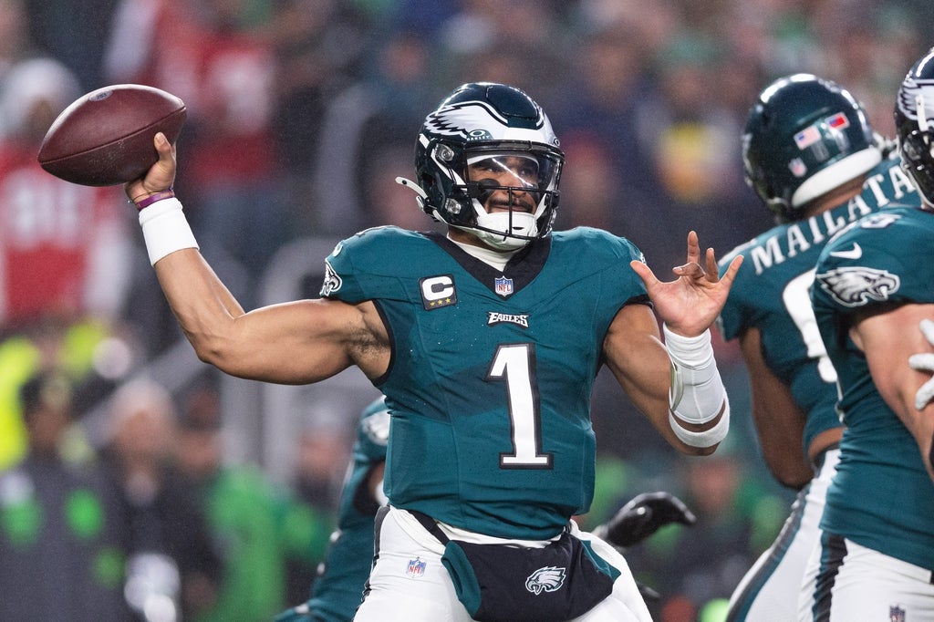 Philadelphia Eagles quarterback Jalen Hurts (1) passes the ball against the San Francisco 49ers during the first quarter at Lincoln Financial Field.