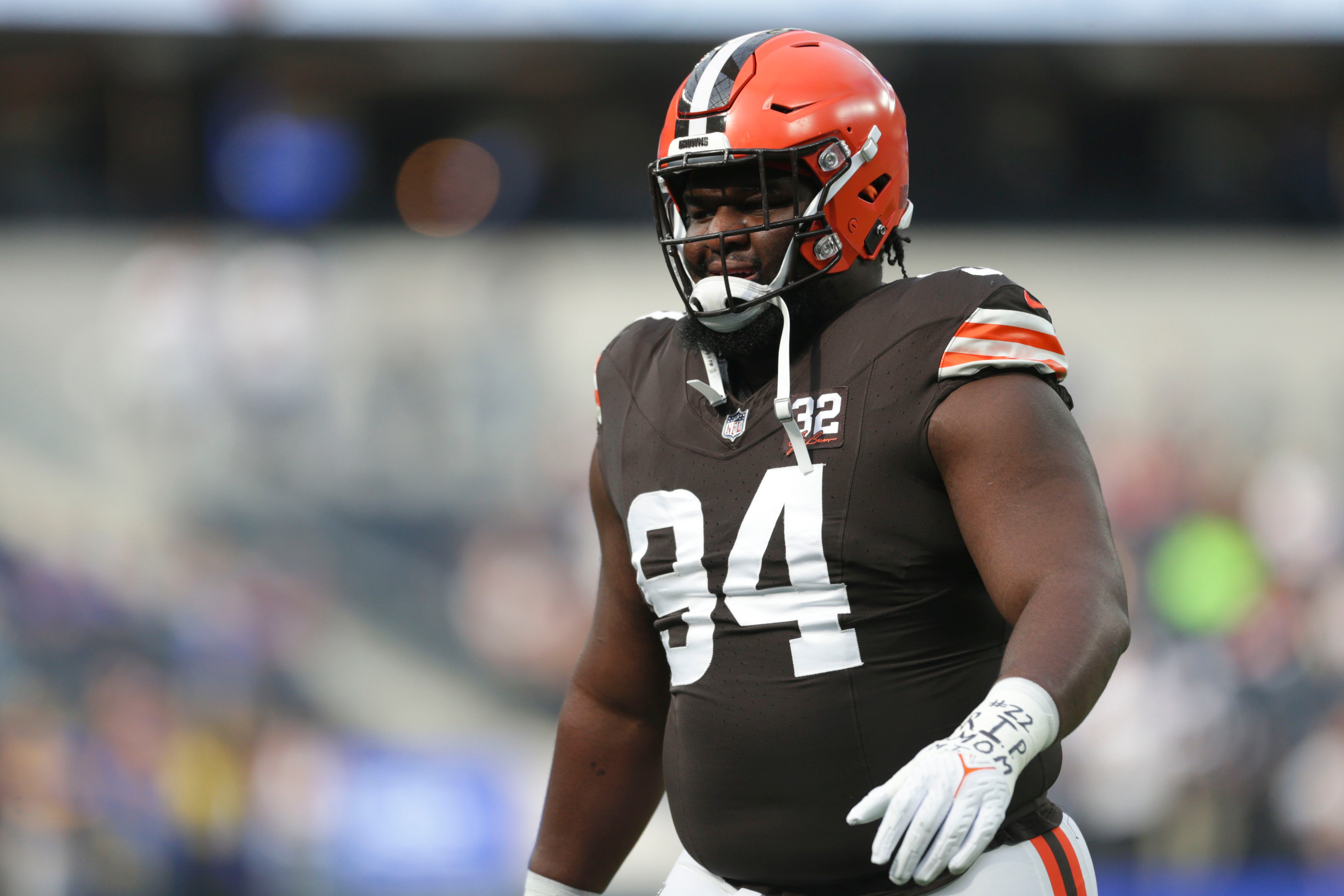 Dec 3, 2023; Inglewood, California, USA; Cleveland Browns defensive tackle Dalvin Tomlinson (94) during pregame in a game agains the Los Angeles Rams at SoFi Stadium. Mandatory Credit: Yannick Peterhans-USA TODAY Sports